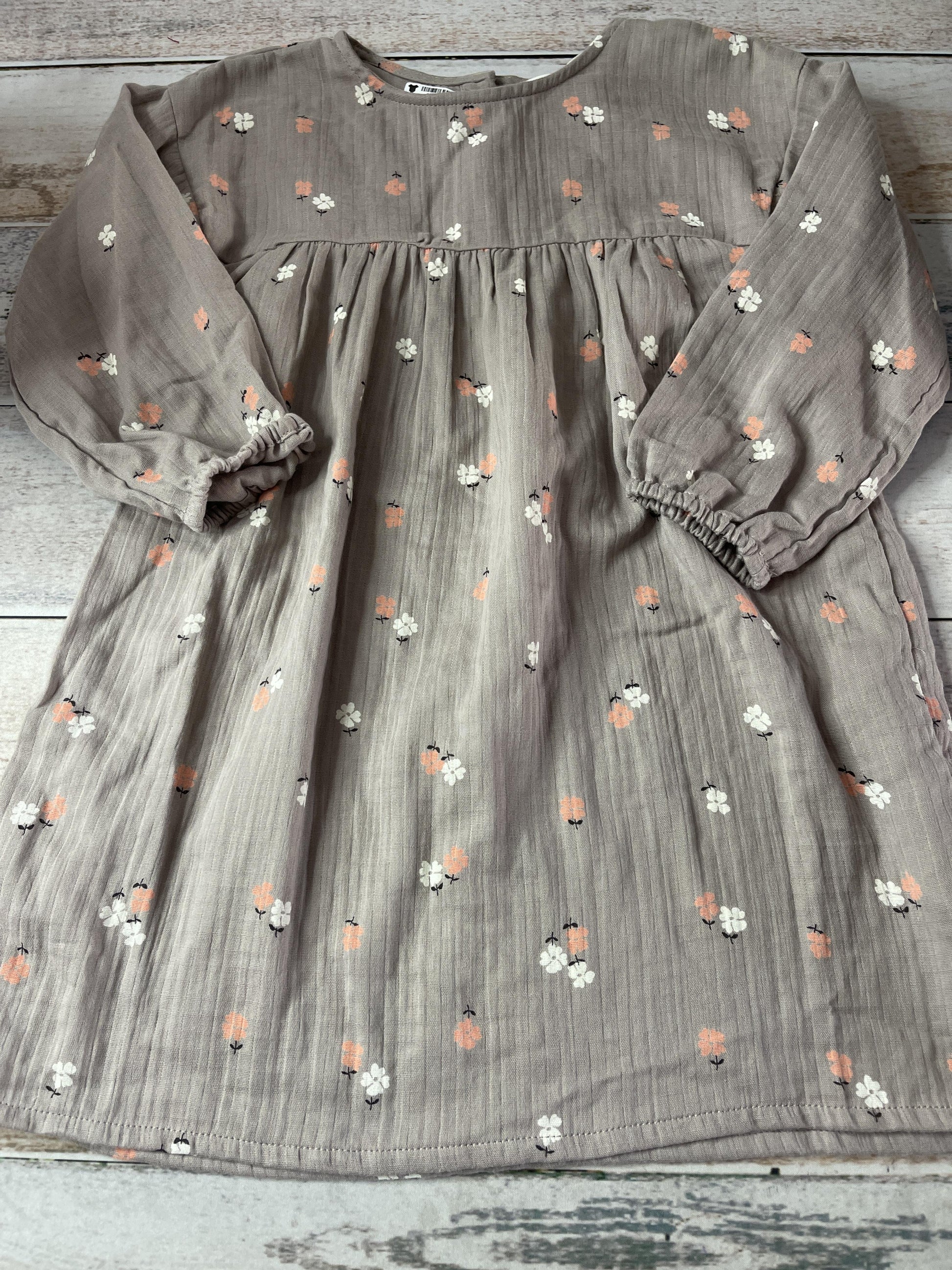 H&M Girls Grey | White | pink Dress Size: 5 Grey | White | pink