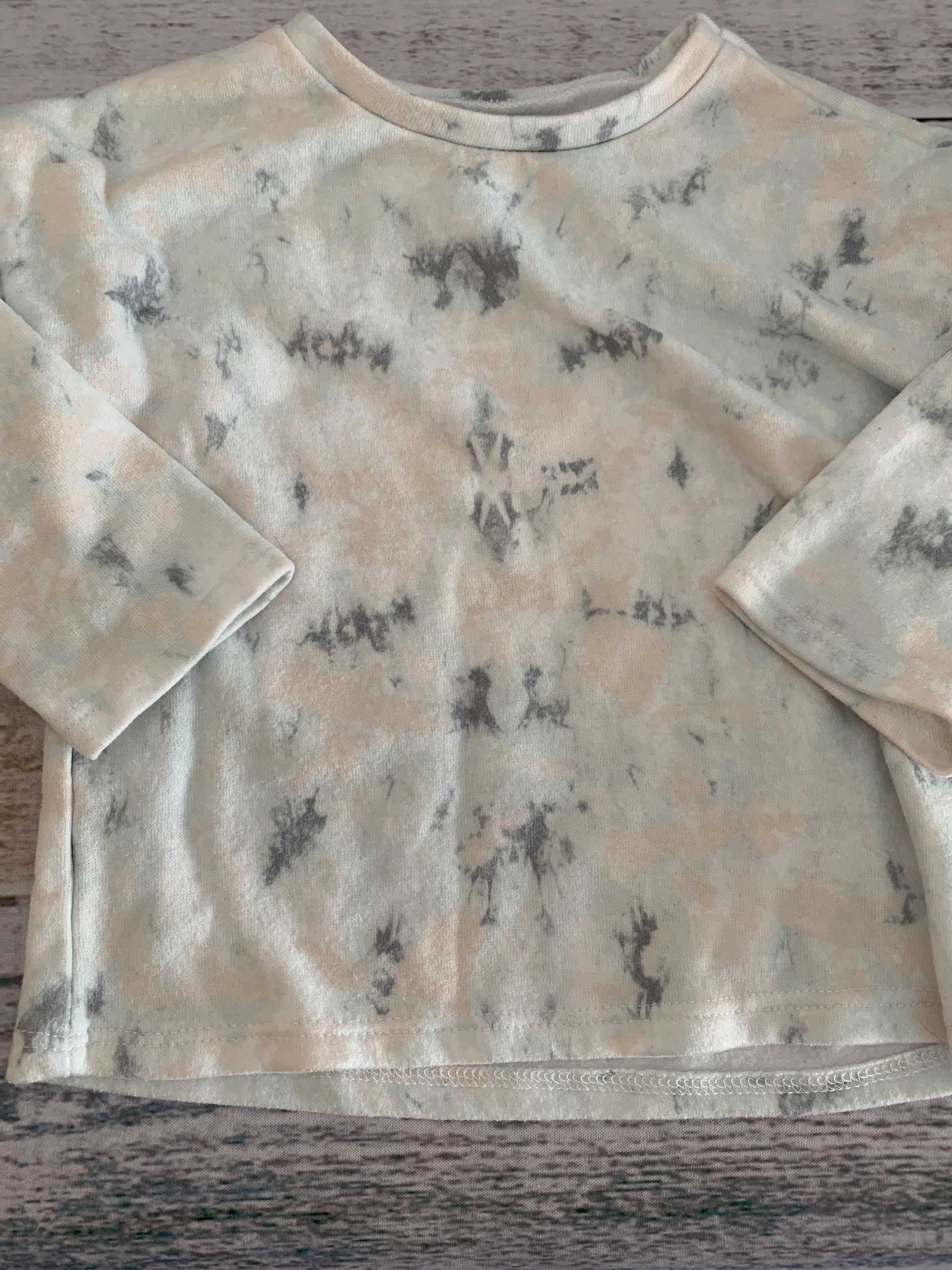 Grayson mini Girls Grey | White | pink Sweatshirt Size: 2T Grey | White | pink