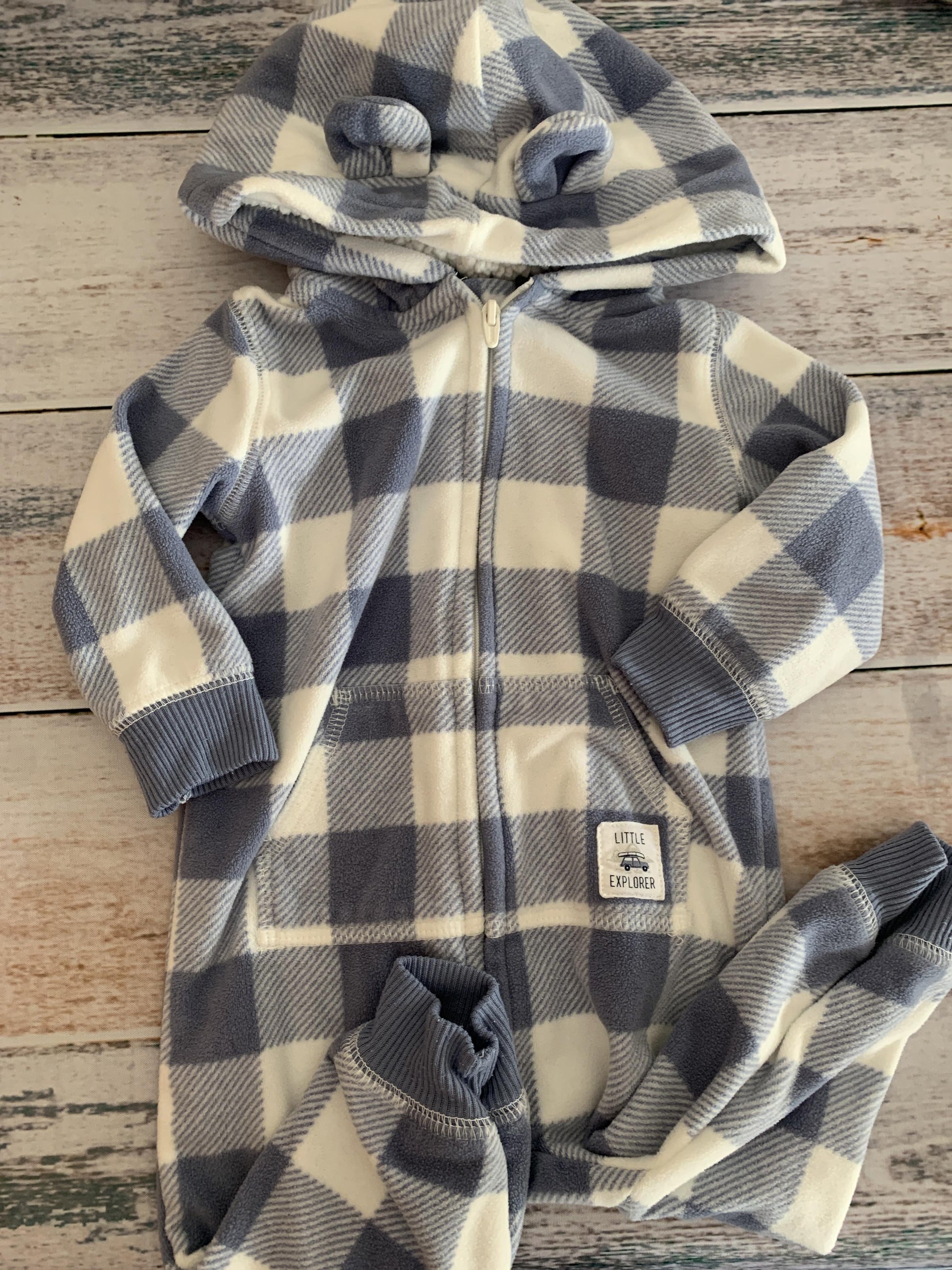 Carters Boys Grey | White | plaid Long Sleeve Outfit Size: 6 months Grey | White | plaid