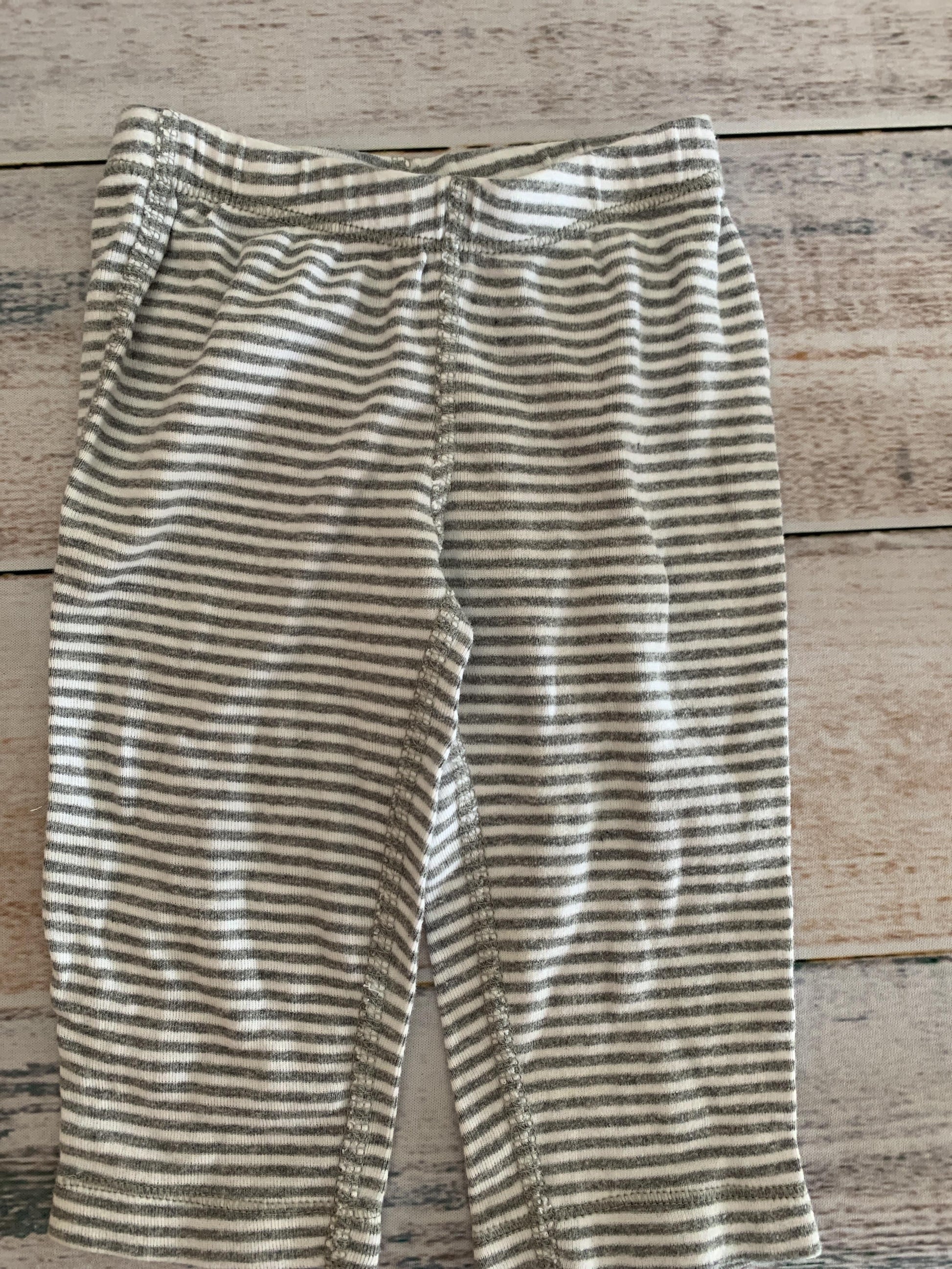 Burt's Bees Boys Grey | White | Stripe Pants Size: 0-3 months Grey | White | Stripe