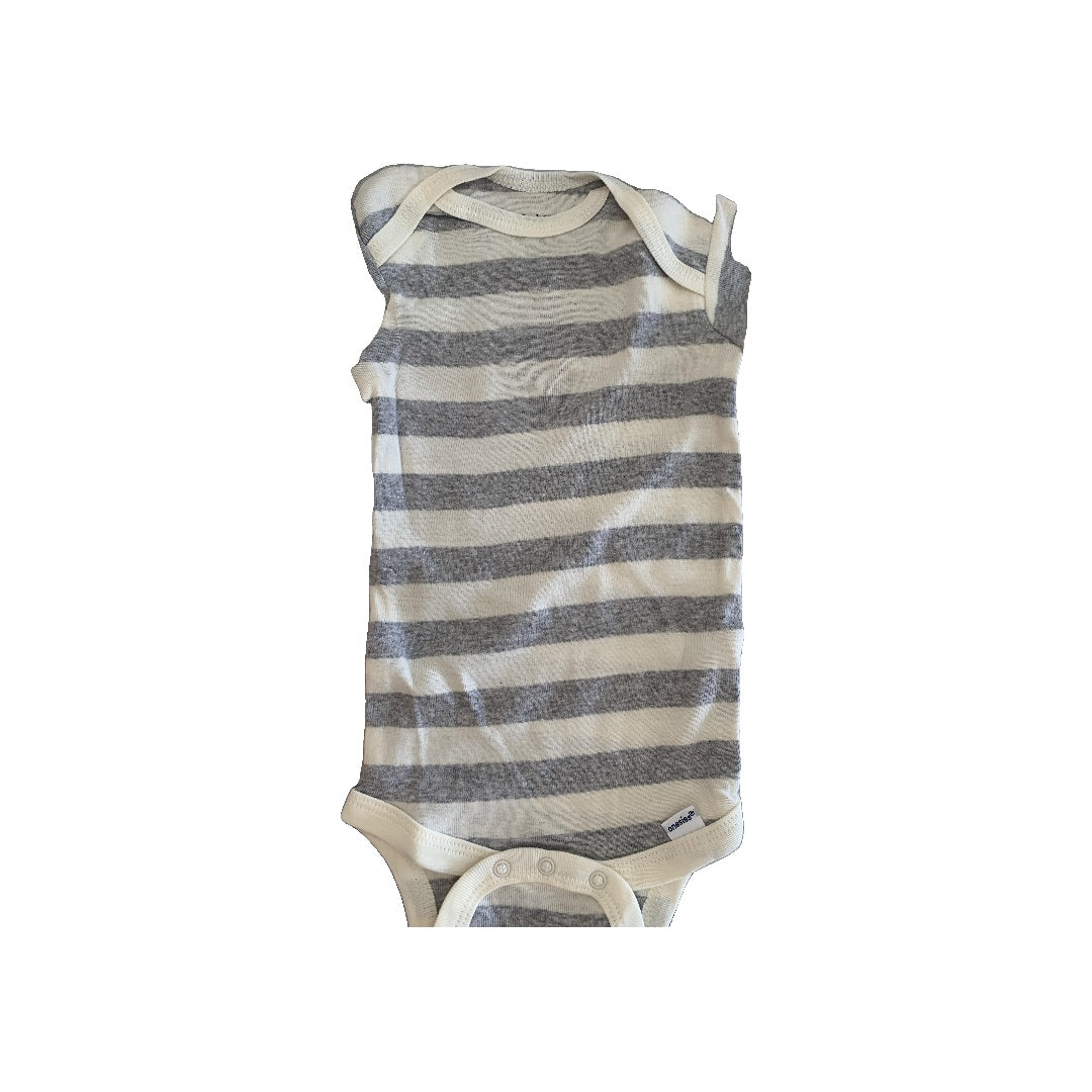 Gerber organic Unisex Grey | White | Stripe Onesie Size: 3-6 months Grey | White | Stripe