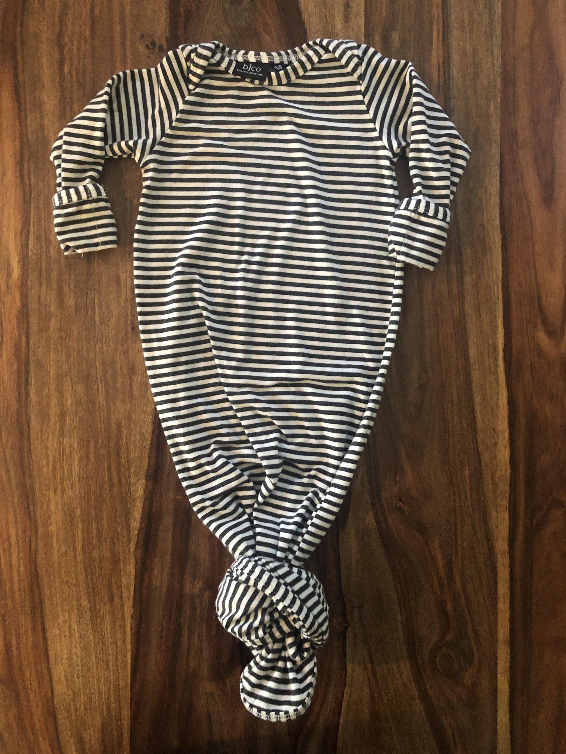 BabySprouts co Boys Grey | White | Striped Sleepsack Size: 3-6 months Grey | White | Striped