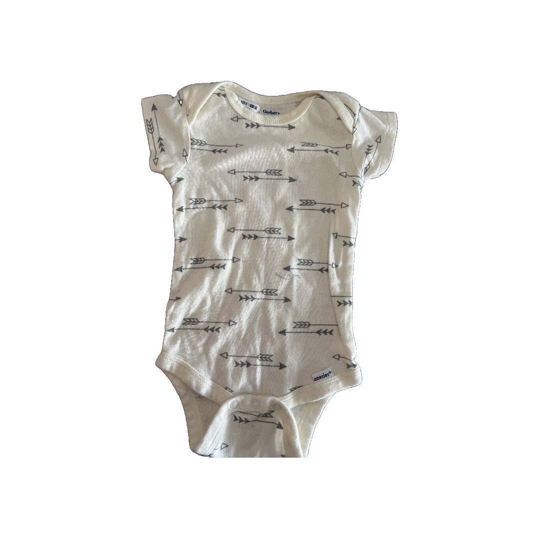 Gerber Childrenswear Unisex Grey | White Onesie Size: 3-6 months Grey | White