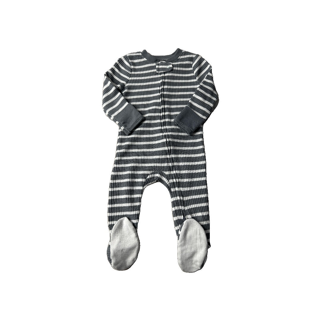 Cloud Island Unisex Grey | White Pajamas Size: 6-9 months Grey | White
