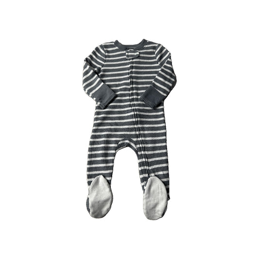Cloud Island Unisex Grey | White Pajamas Size: 6-9 months Grey | White