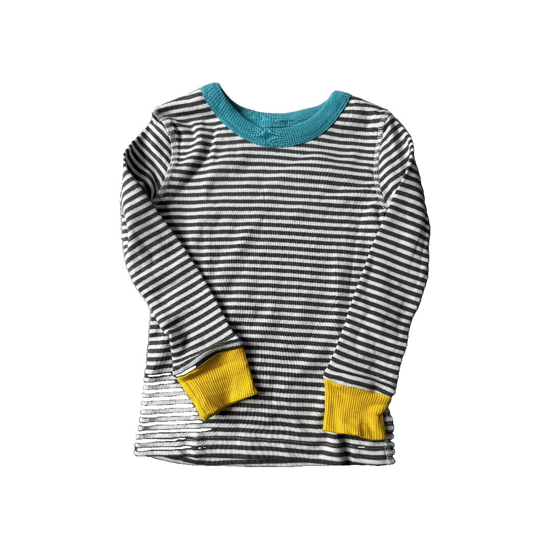 Mightly Unisex Grey | White Pajamas Size: 4T Grey | White