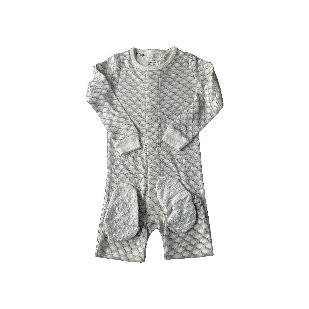 Simply Magnetic Me Unisex Grey | White Pajamas Size: 12-18 months Grey | White