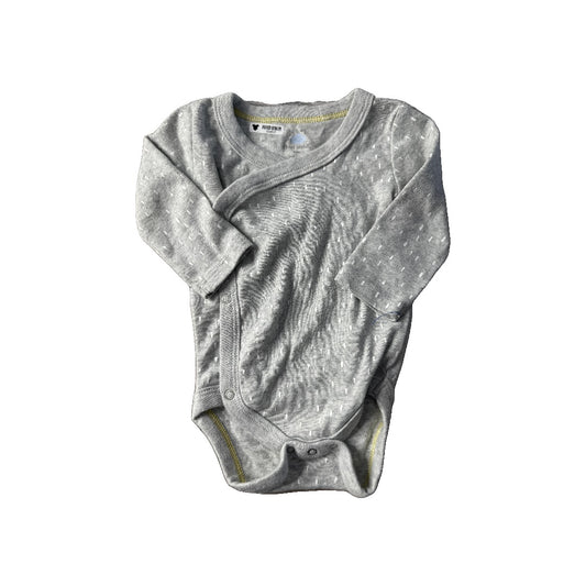 Cloud Island Unisex Grey | White Onesie Size: 0-3 months Grey | White