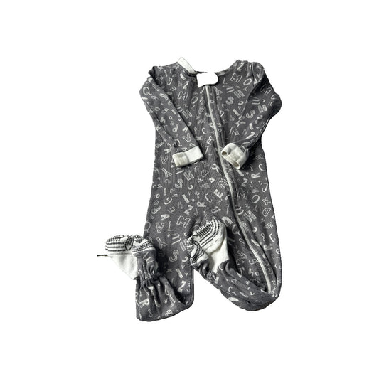 Burt's Bees Boys Grey | White Pajamas Size: 12 months Grey | White