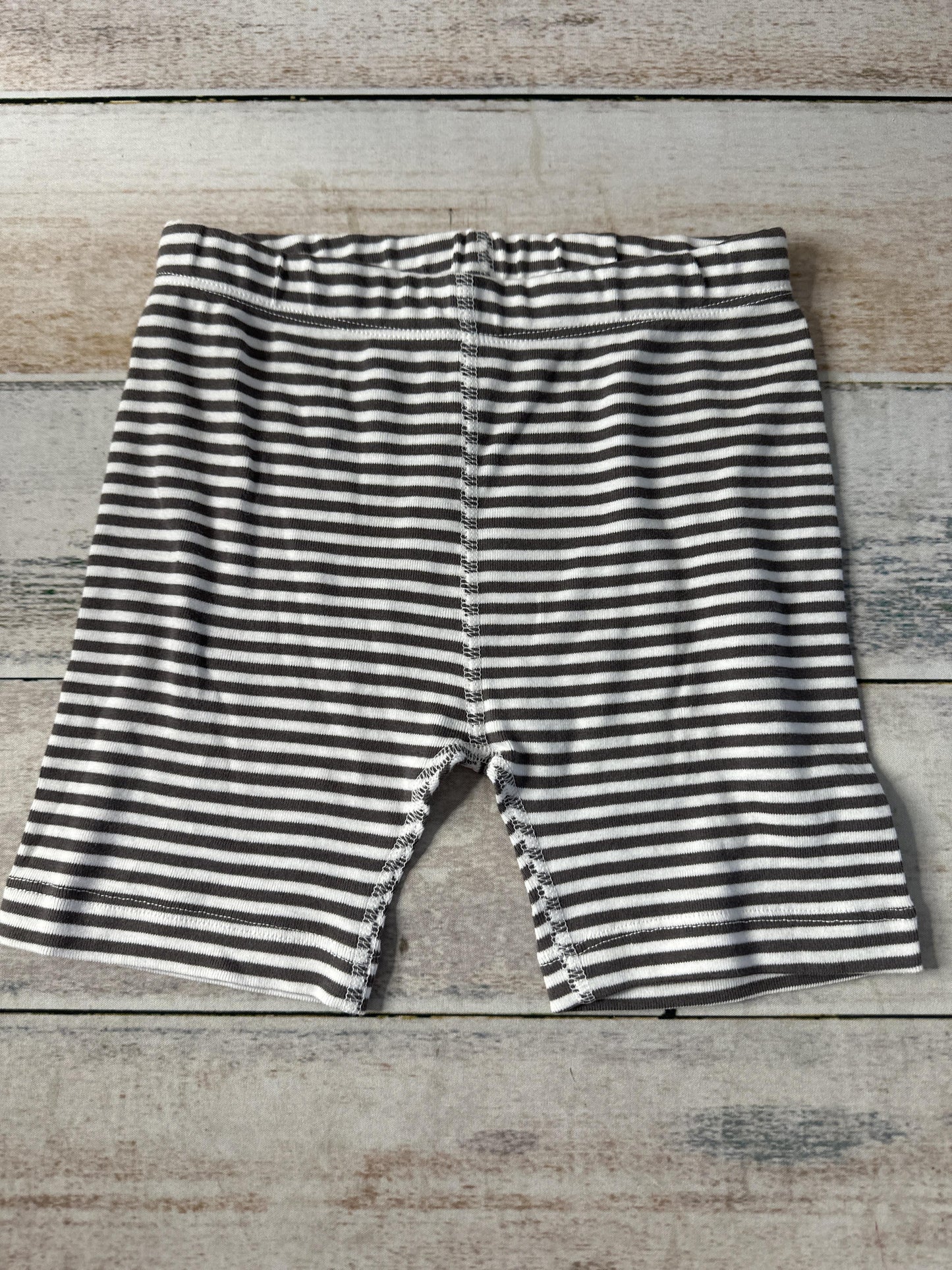 Mightly Unisex Grey | White Pajamas Size: 5T Grey | White