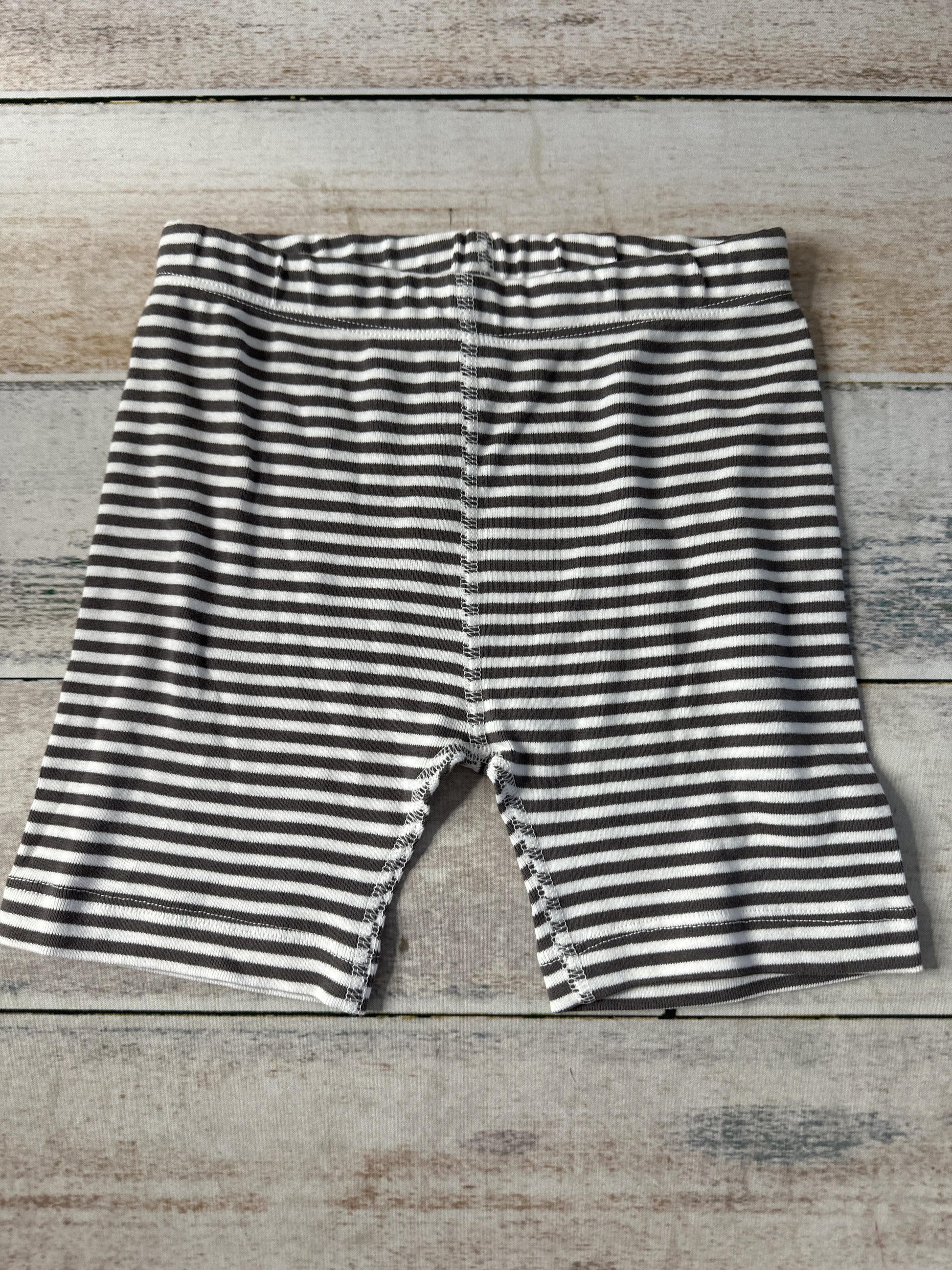 Mightly Unisex Grey | White Pajamas Size: 5T Grey | White
