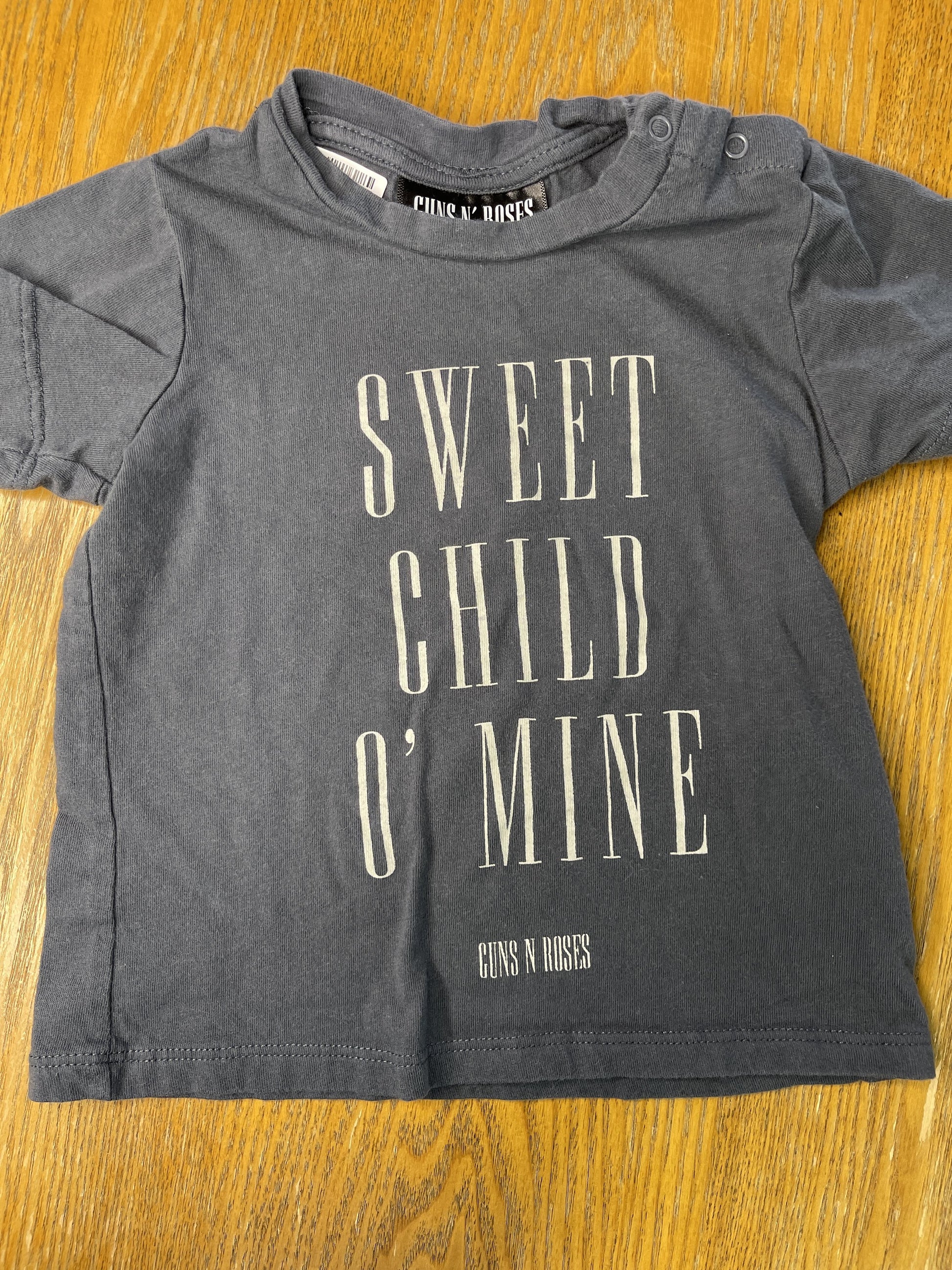 Guns and Roses Boys Grey | White T-Shirt Size: 18 months Grey | White