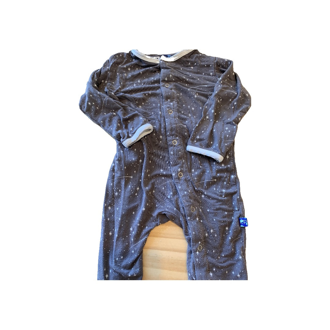 Boys Grey | Wool White | Stars Pajamas Size: 6-12 months Grey | Wool White | Stars