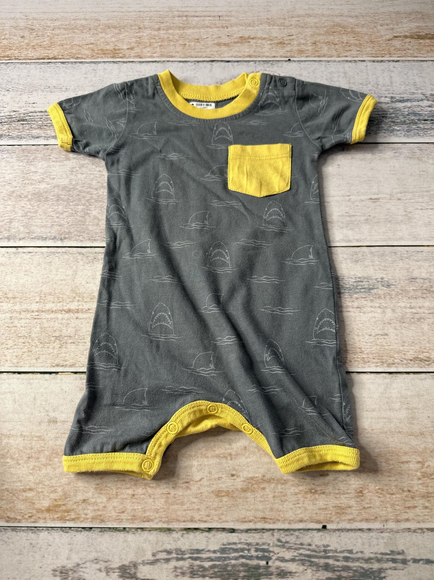 Cat & Dogma Boys Grey | Yellow Romper Size: 3-6 months Grey | Yellow