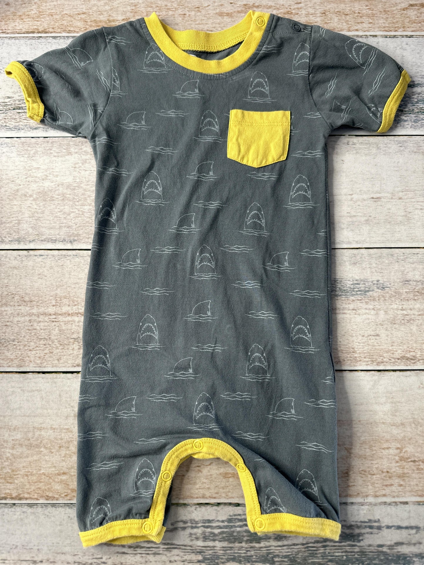 Cat & Dogma Boys Grey | Yellow Romper Size: 18-24 months Grey | Yellow