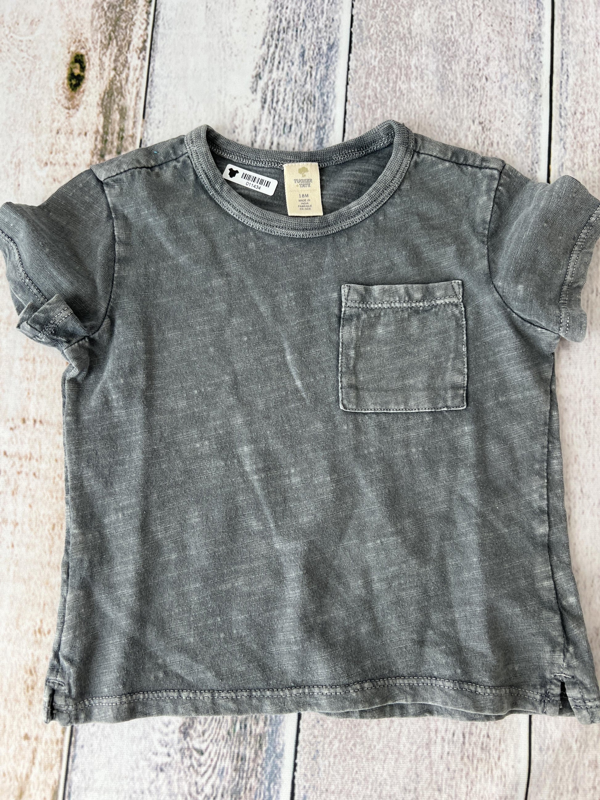 Tucker + Tate Unisex Grey T-Shirt Size: 18 months Grey