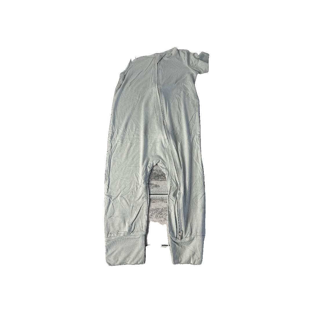 Unisex Grey 1-piece footed Pajamas Size: 12-18 months Grey