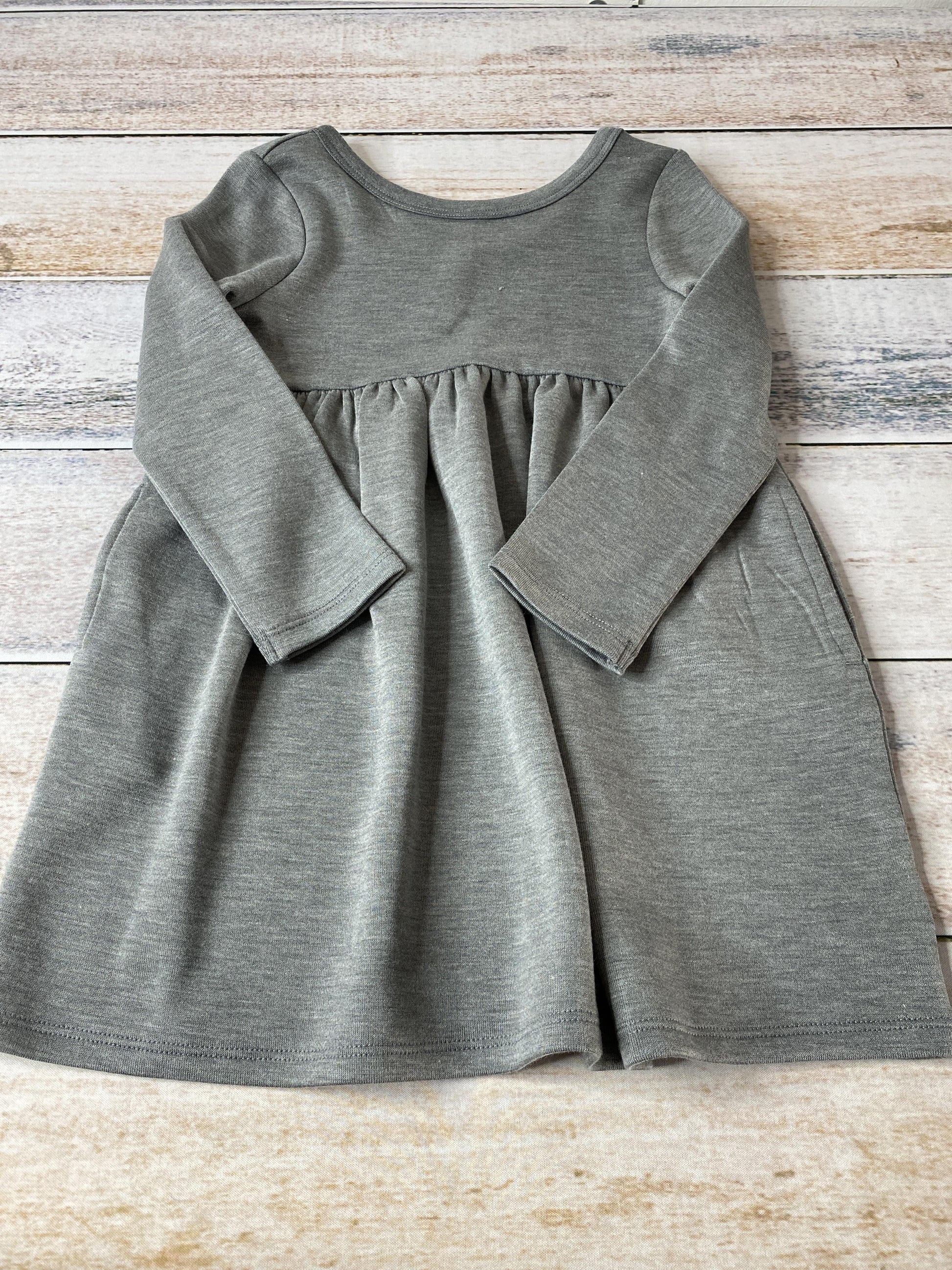 Cat & Jack Girls Grey Dress Size: 3T Grey