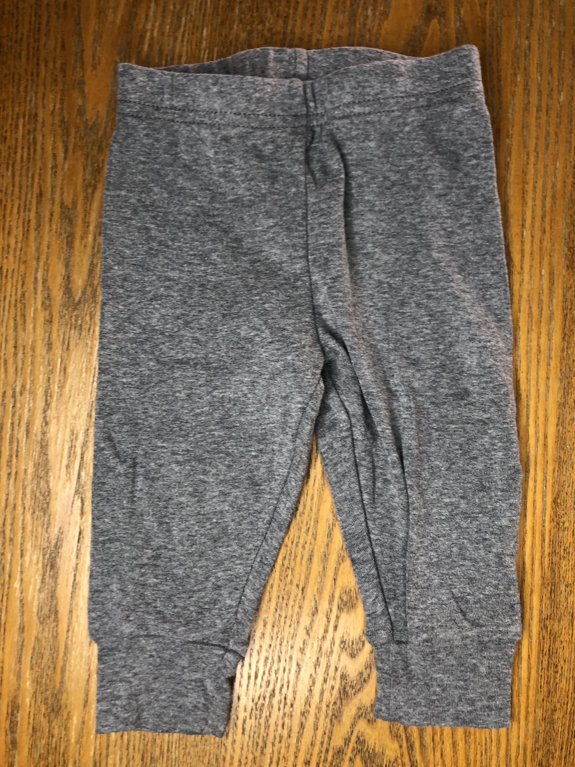 Carters Unisex Grey Pants Size: 6-9 months Grey