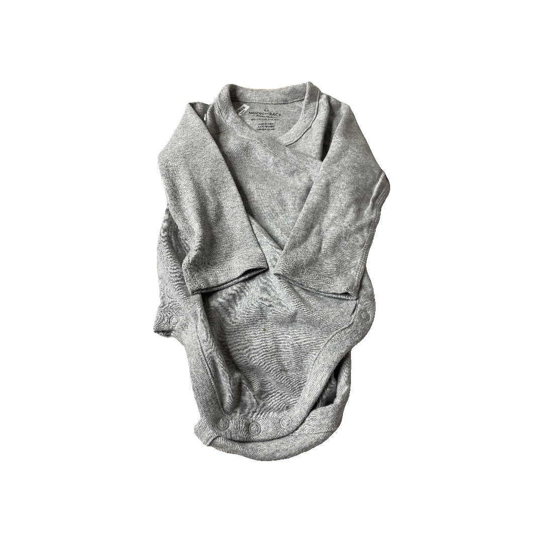 Moon and back Unisex Grey Onesie Size: 3-6 months Grey