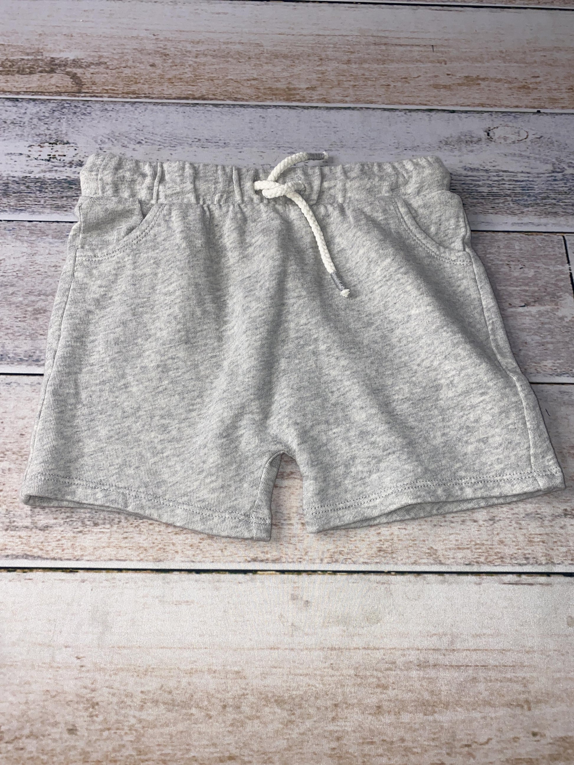Tucker + Tate Unisex Grey Shorts Size: 24 months Grey
