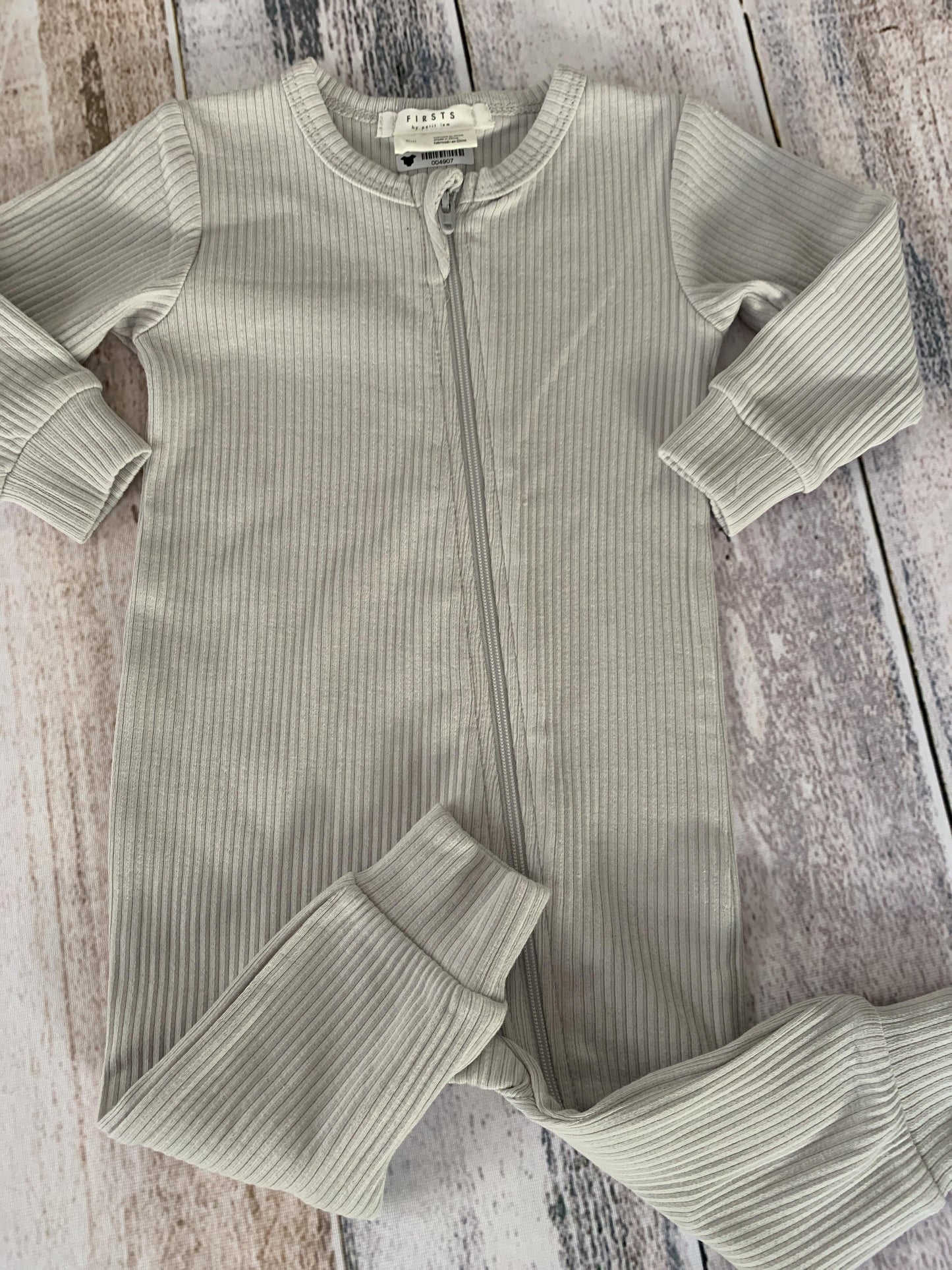 Nordstrom Girls Grey Long Sleeve Outfit Size: 6 months Grey