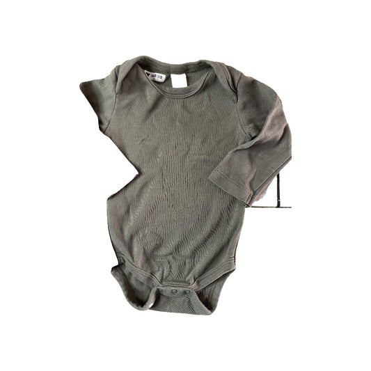 Colored Organics Unisex Grey Onesie Size: 3-6 months Grey