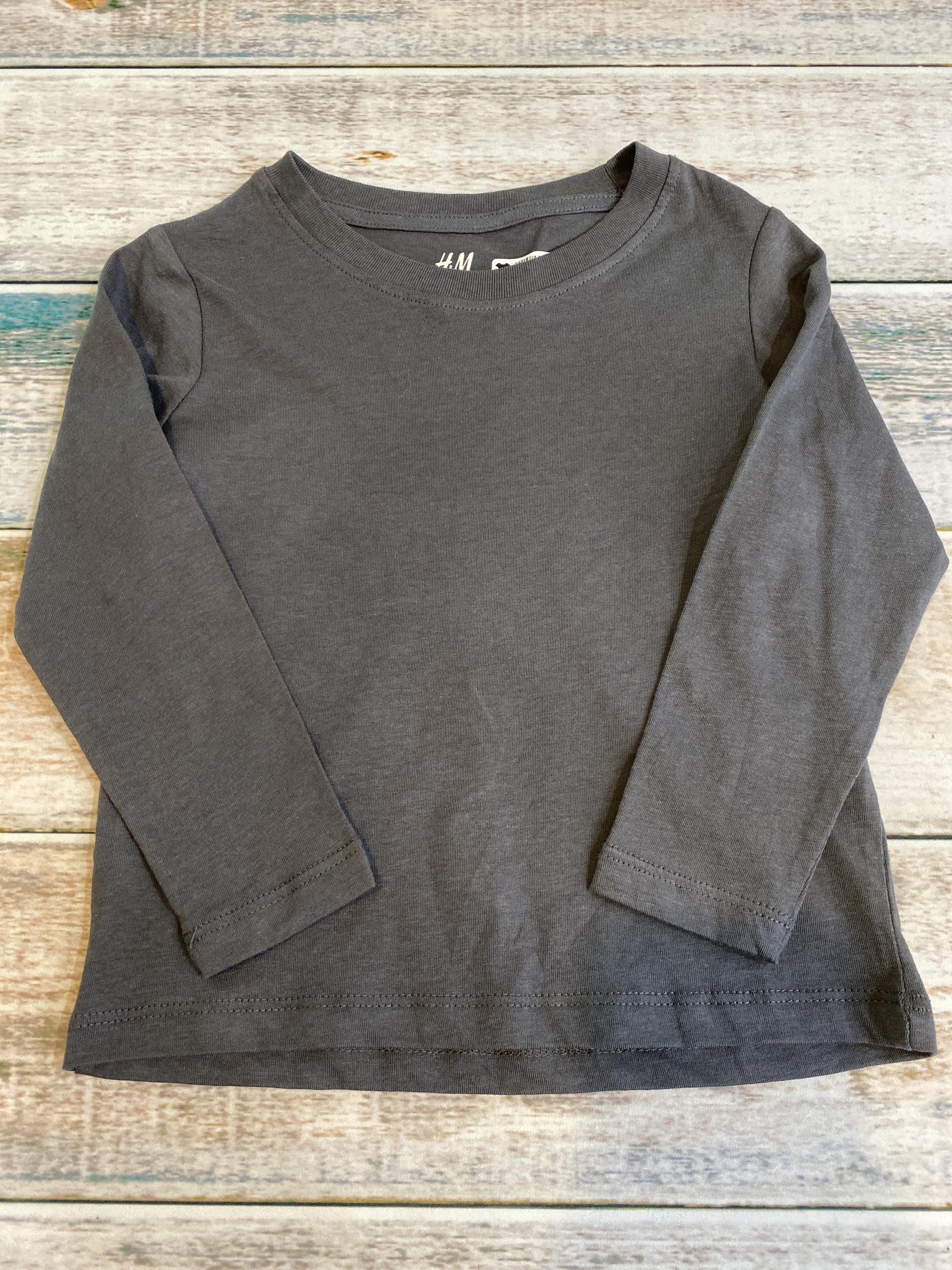 H&M Boys Grey Long Sleeve T-Shirt Size: 2T Grey