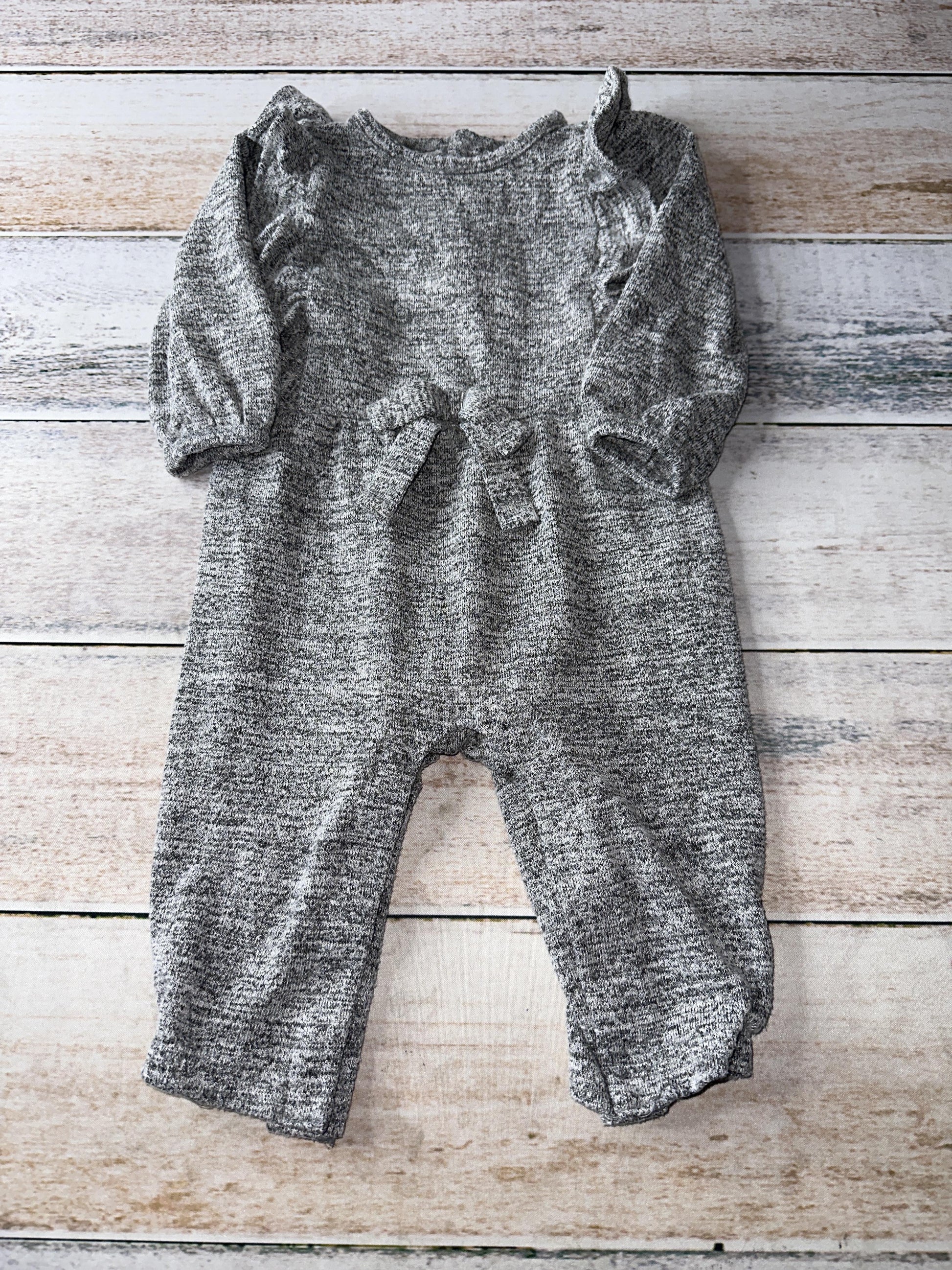 Cat & Jack Girls Grey Long Sleeve Outfit Size: 6 months Grey