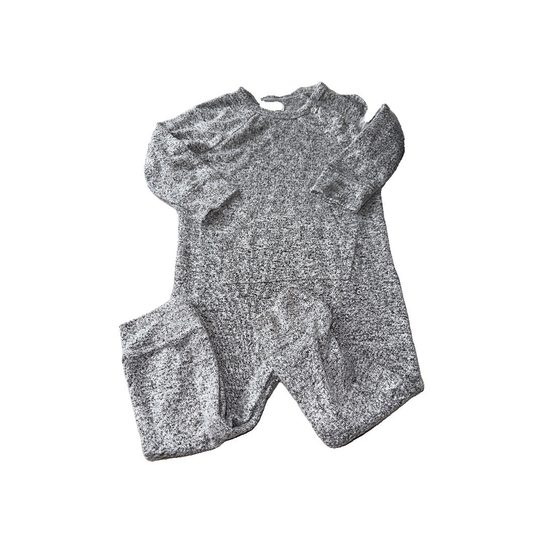 Grayson mini Unisex Grey Long Sleeve Outfit Size: 18 months Grey
