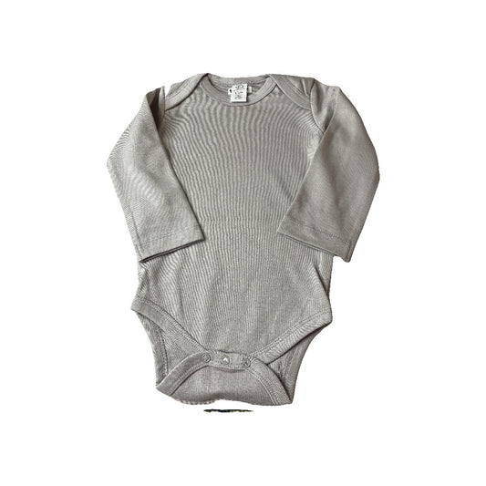 Colored Organics Unisex Grey Onesie Size: 6-12 months Grey