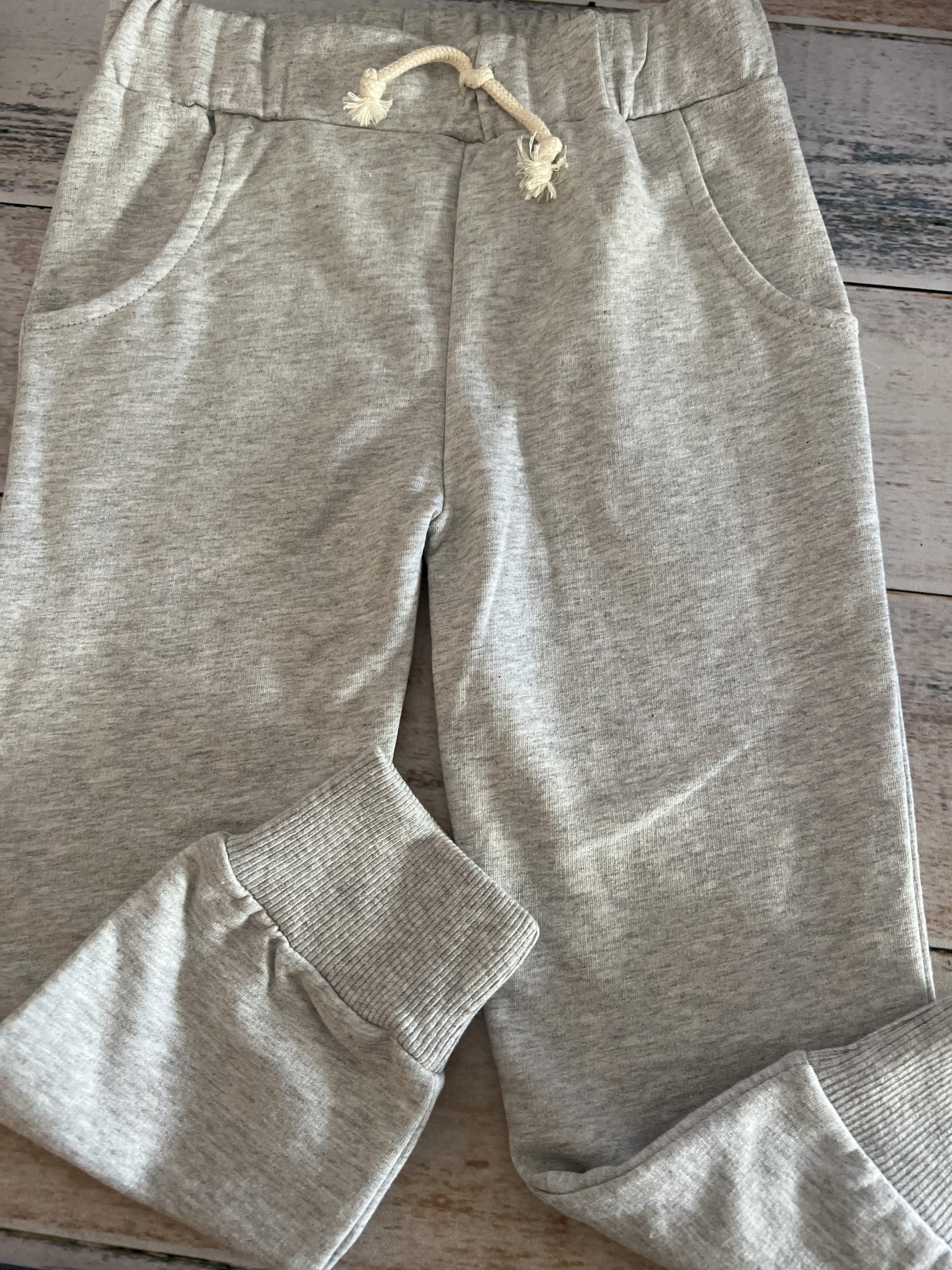 Honest co Boys Grey Pants Size: 3T Grey