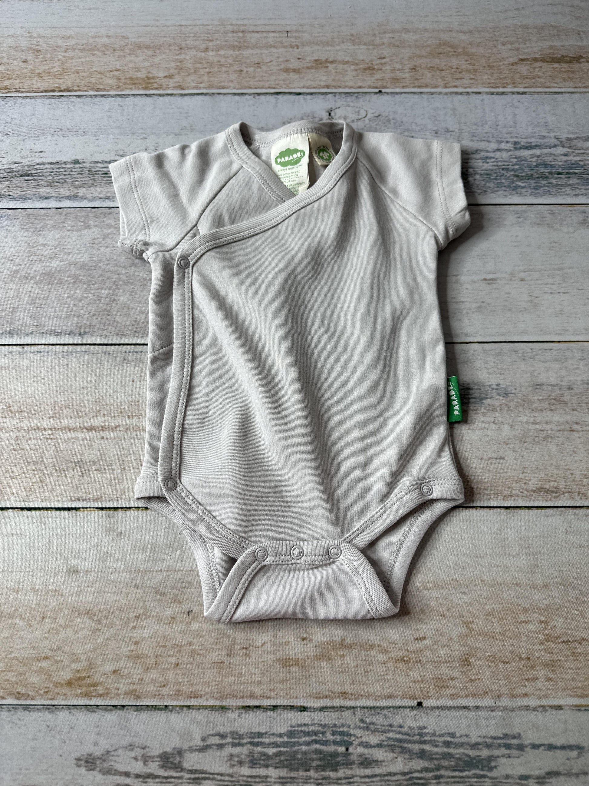Parade Unisex Grey Onesie Size: 3-6 months Grey