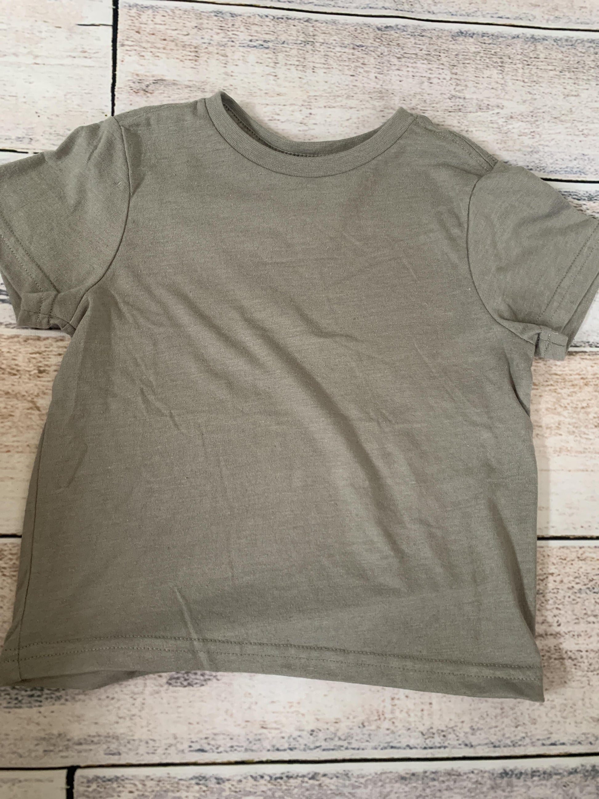 Tucker + Tate Boys Grey T-Shirt Size: 2T Grey