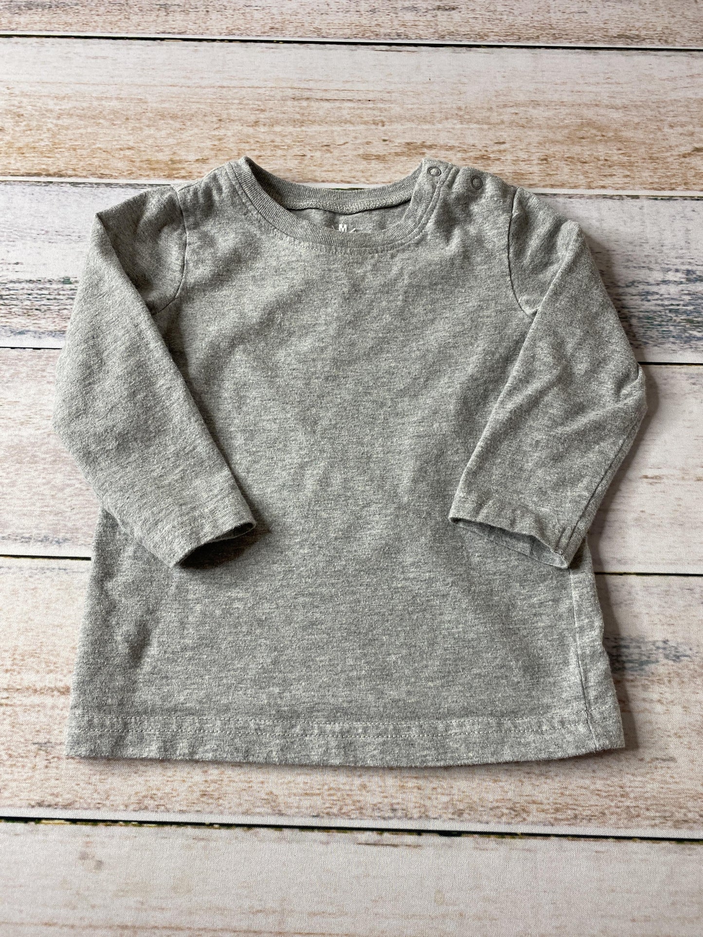 Primary Unisex Grey Long Sleeve Shirt Size: 12-18 months Grey