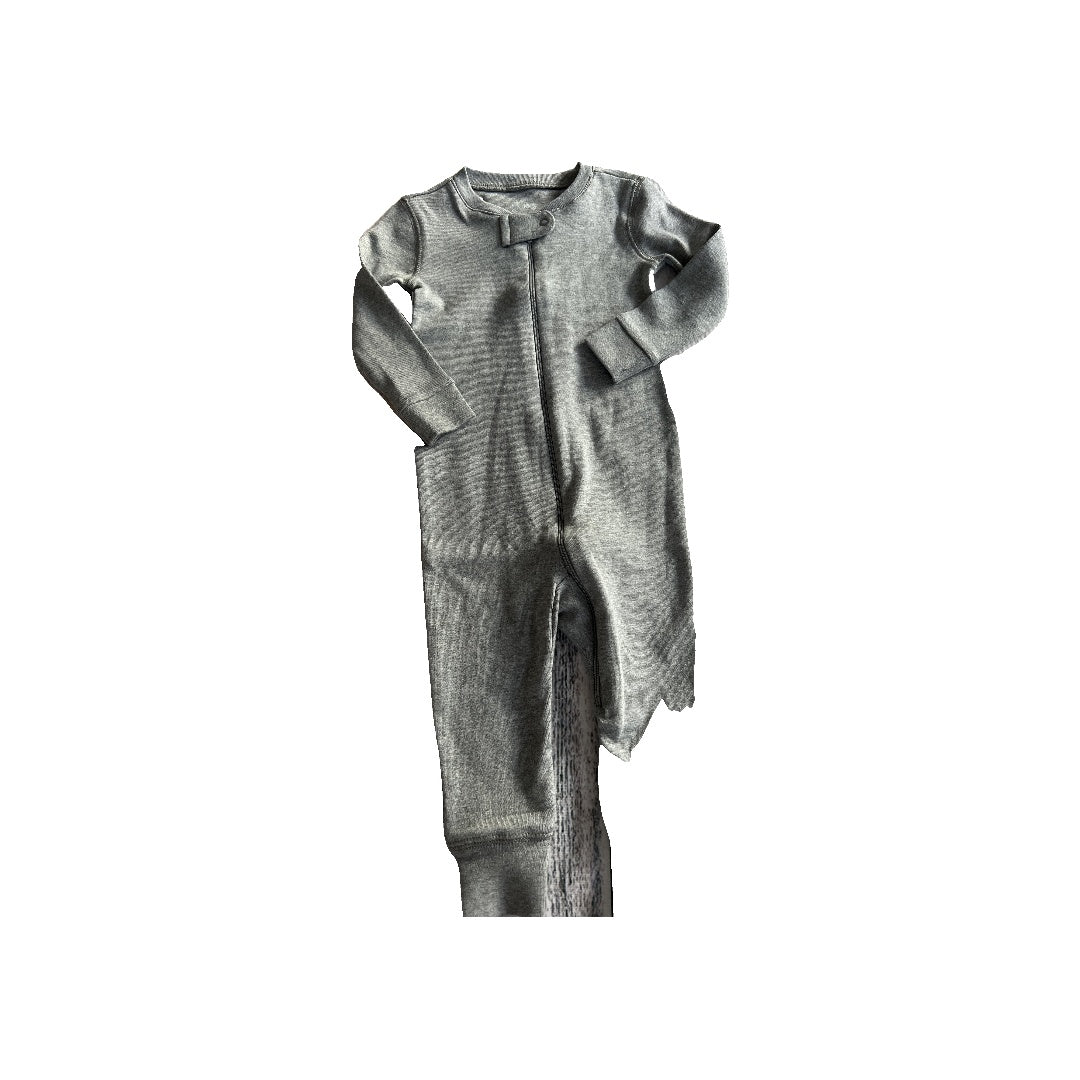 Primary Unisex Grey Long Sleeve Outfit Size: 6-9 months Grey