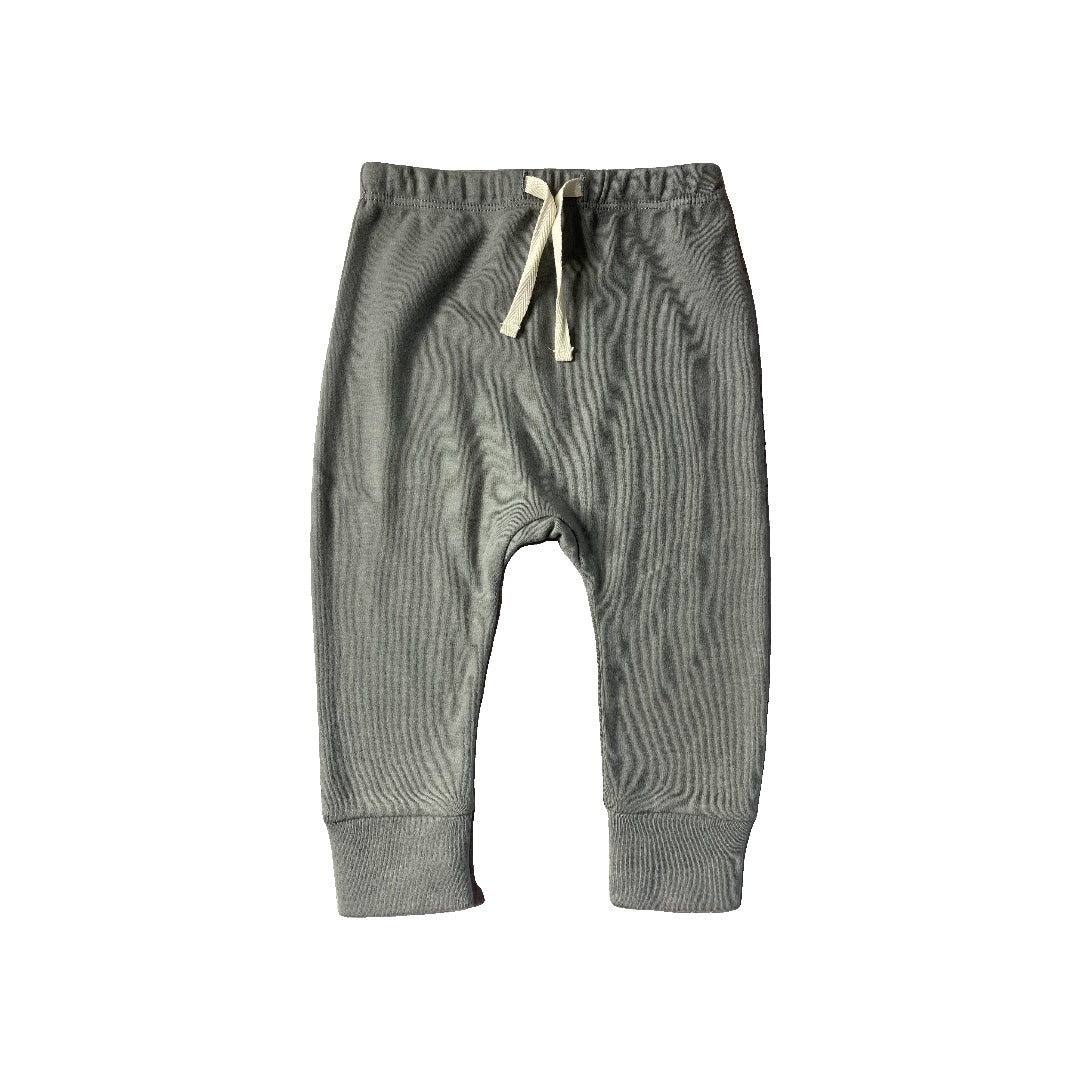 Quincy Mae Unisex Grey Pants Size: 18 months Grey