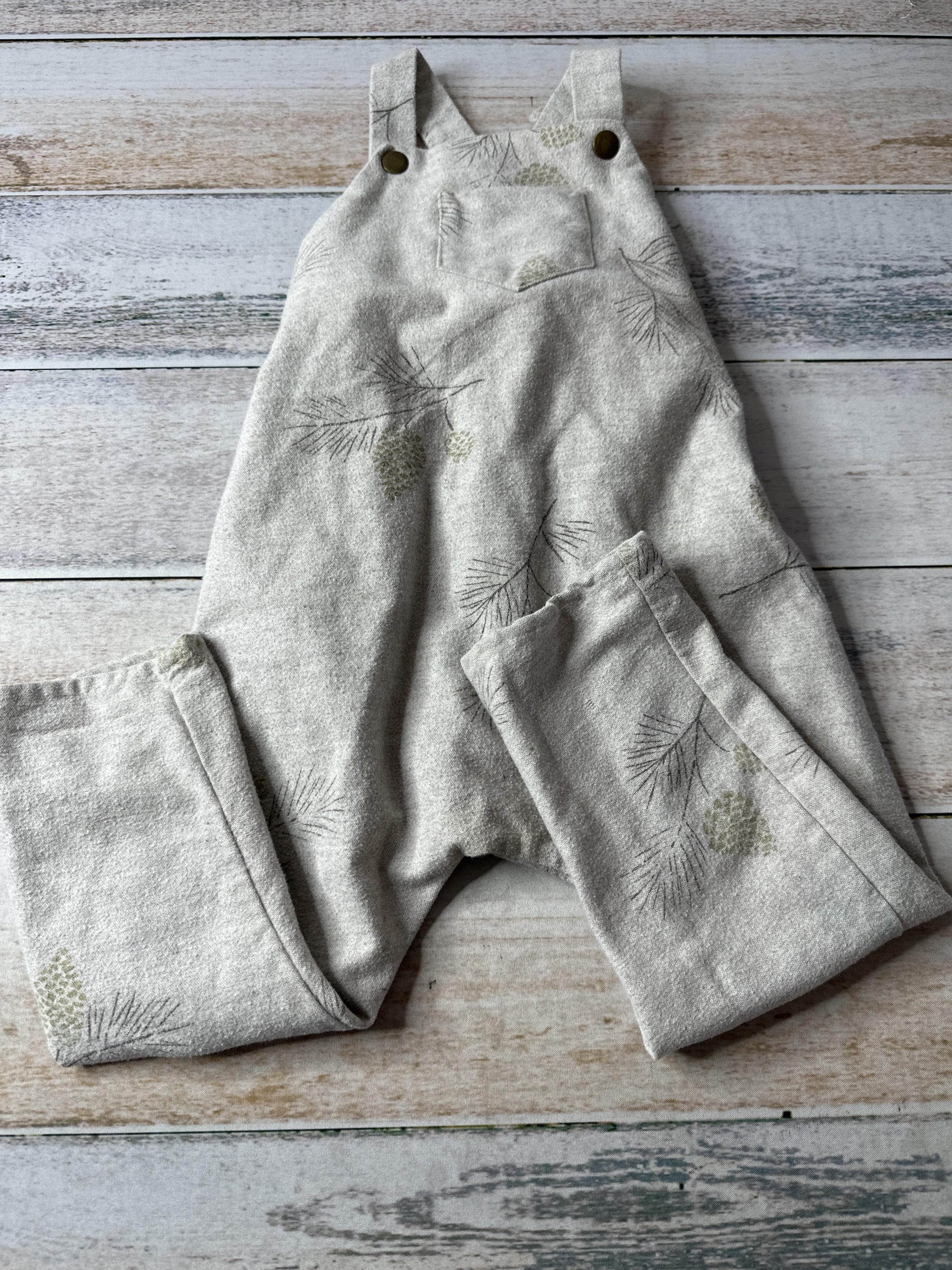 Beya Made Unisex Grey Romper Size: 3T Grey