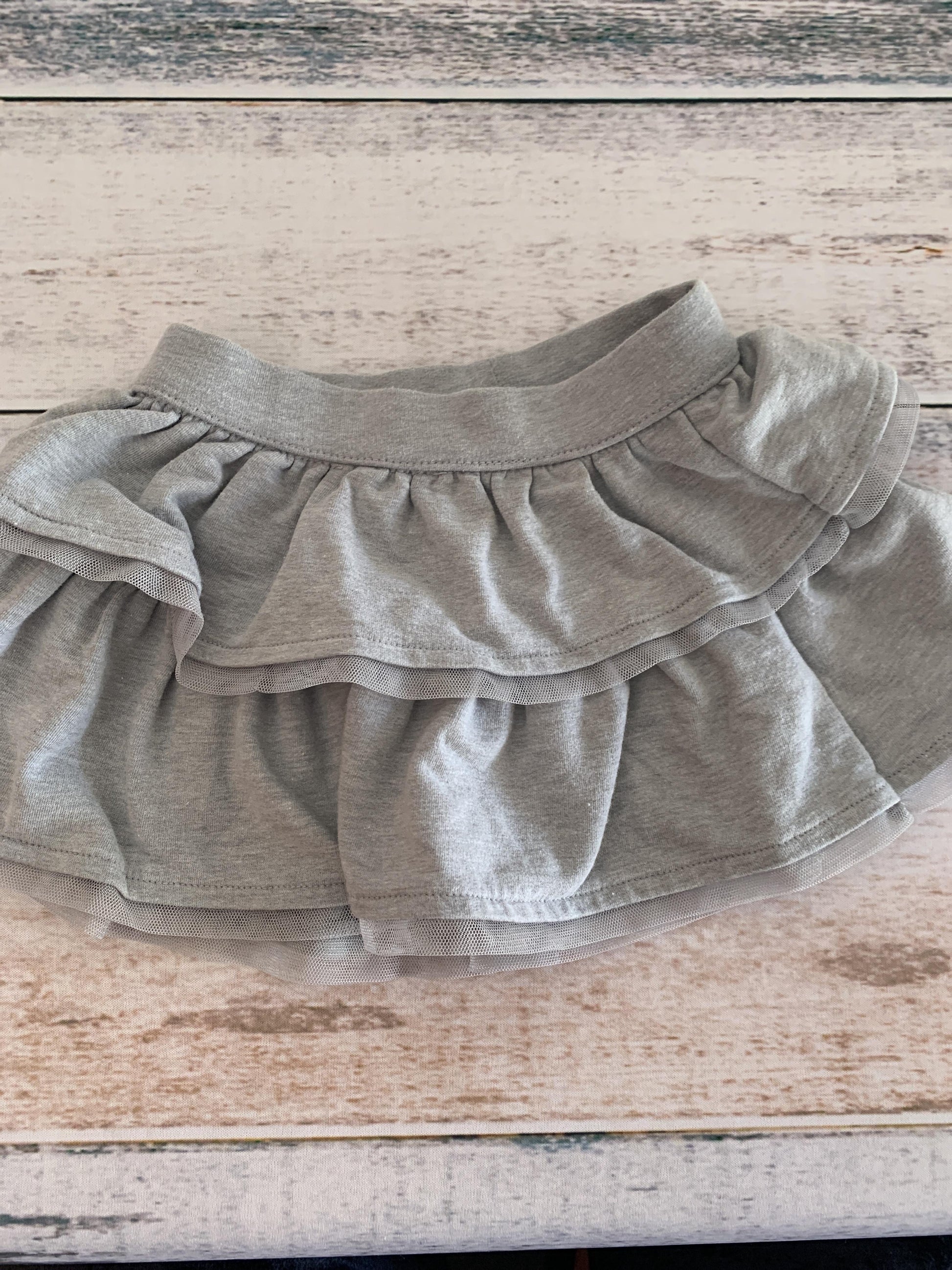 Girls Grey Skirt Size: 12-18 months Grey