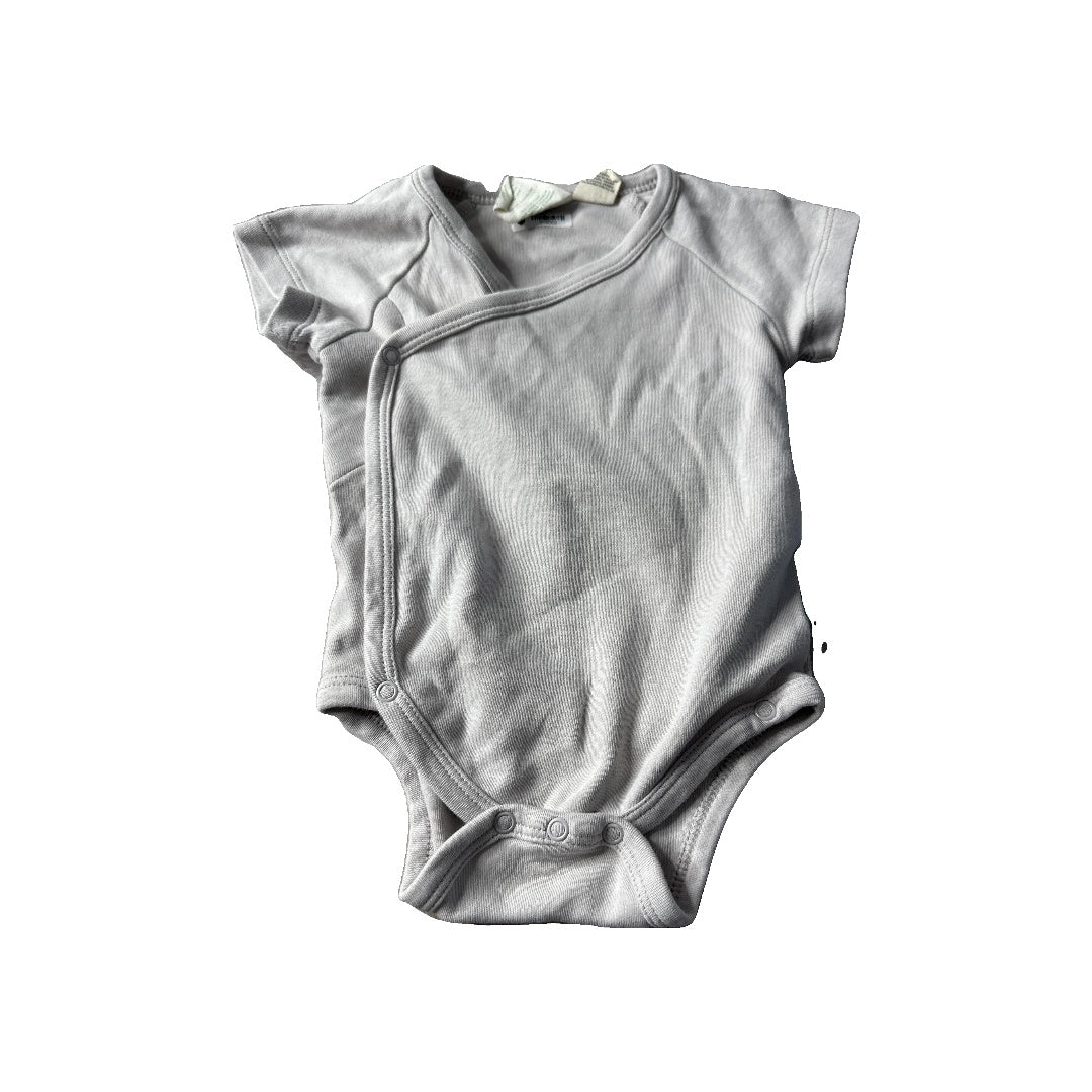Parade Unisex Grey Onesie Size: 3-6 months Grey