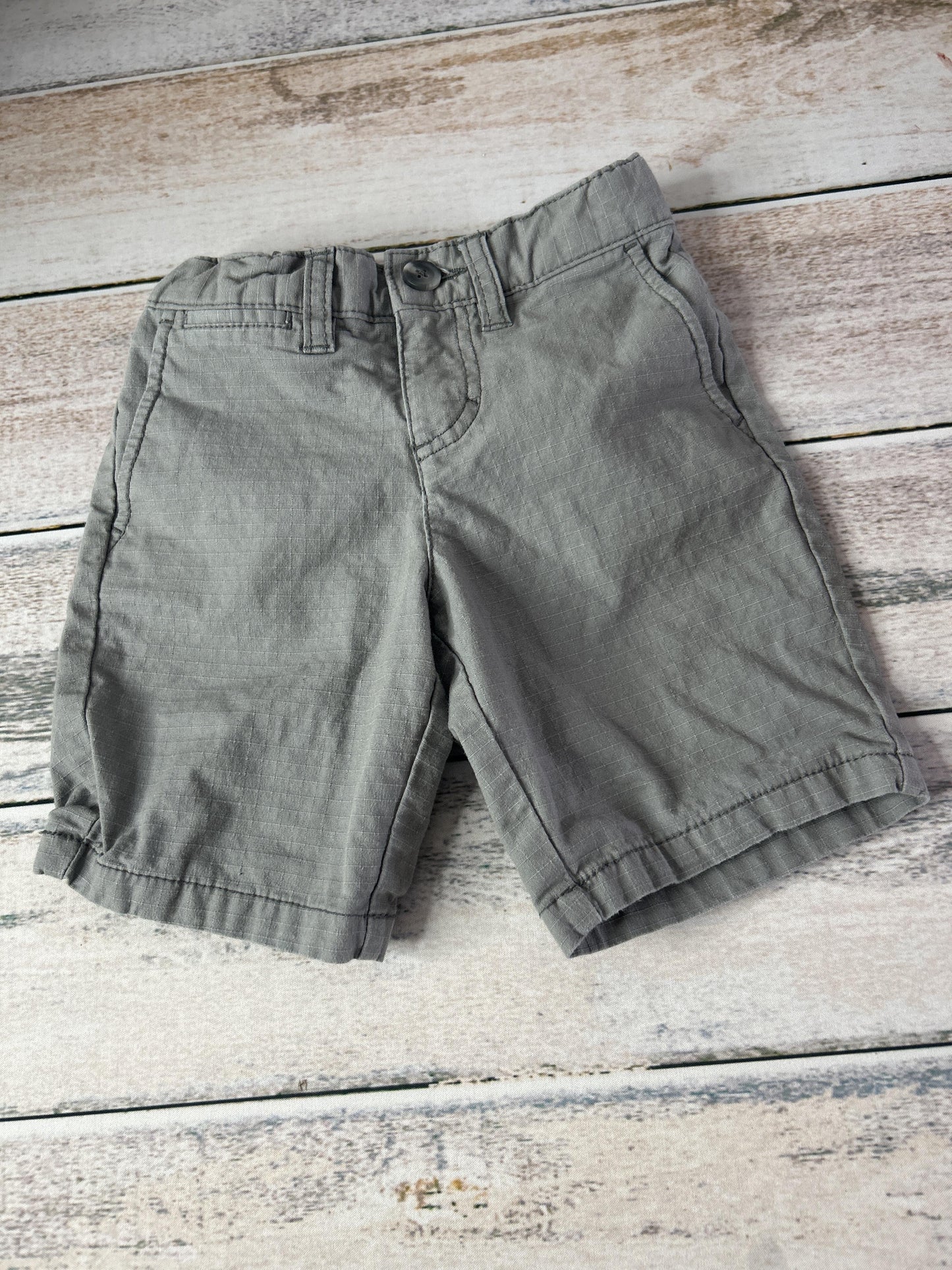 Boys Grey Shorts Size: 4T Grey