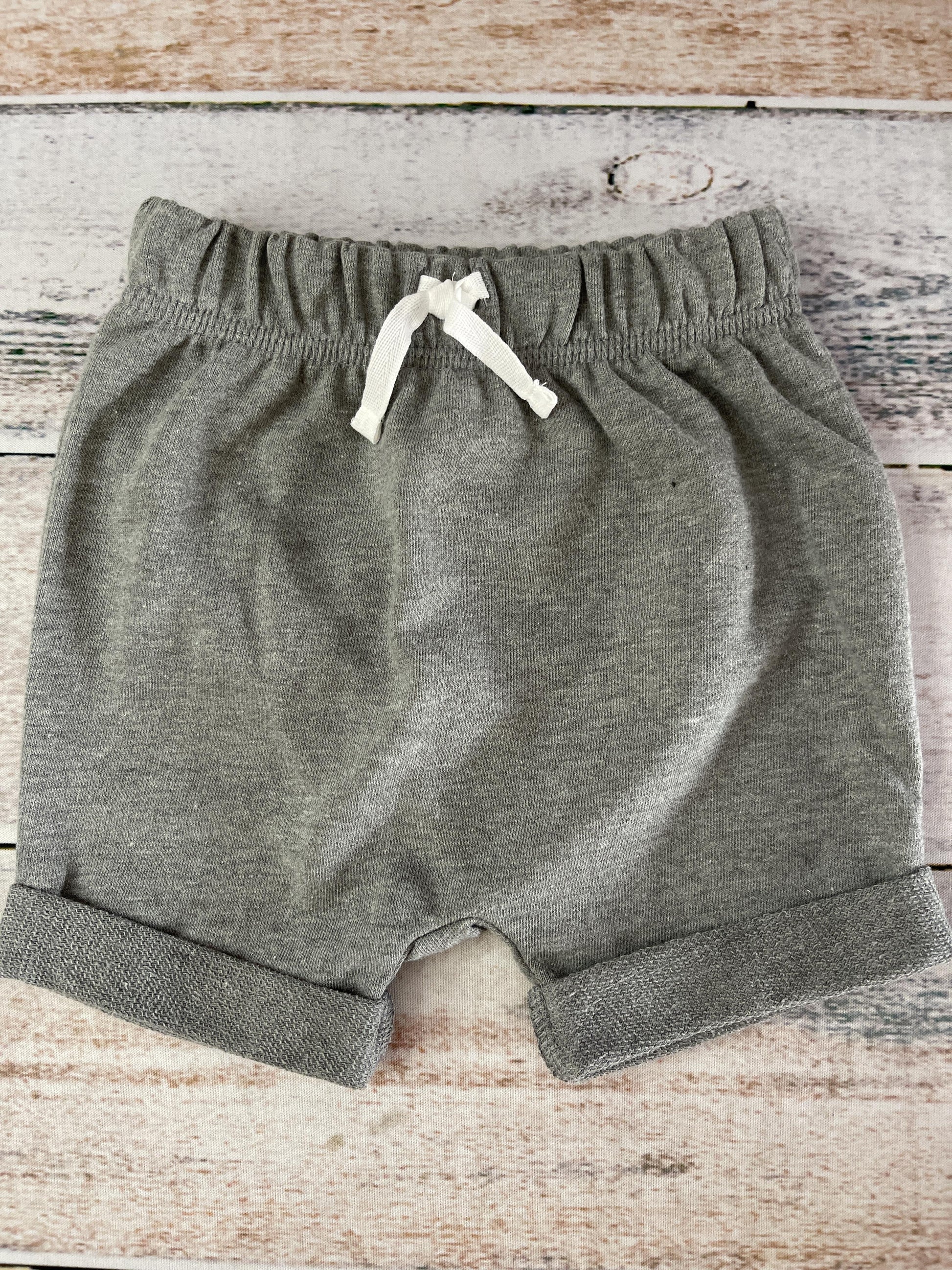Cat & Jack Unisex Grey Shorts Size: 12 months Grey