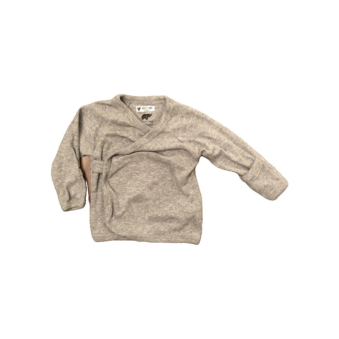 Monica + Andy Unisex Grey Long Sleeve T-Shirt Size: 0-3 months Grey