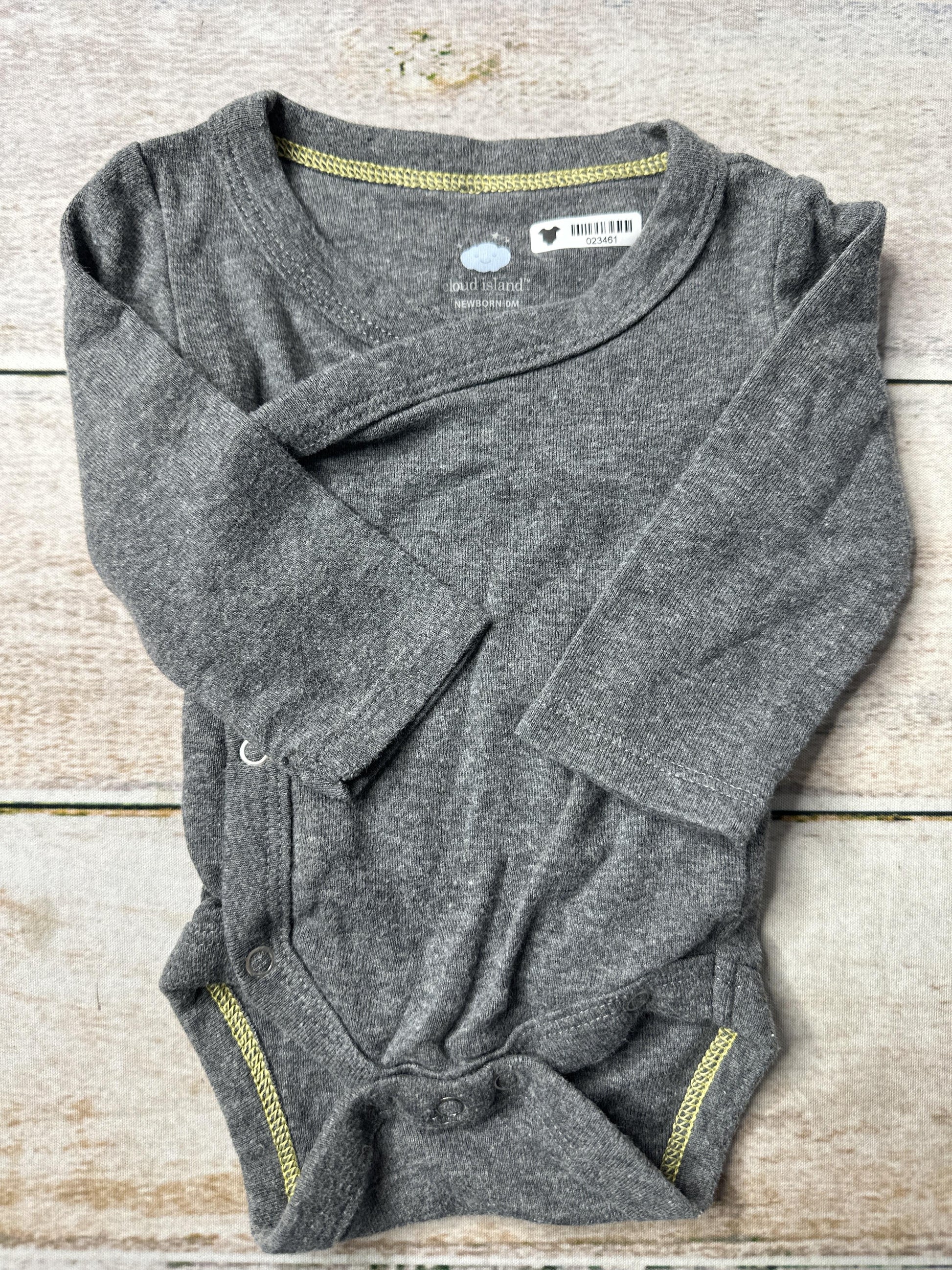 Cloud Island Unisex Grey Onesie Size: Newborn Grey