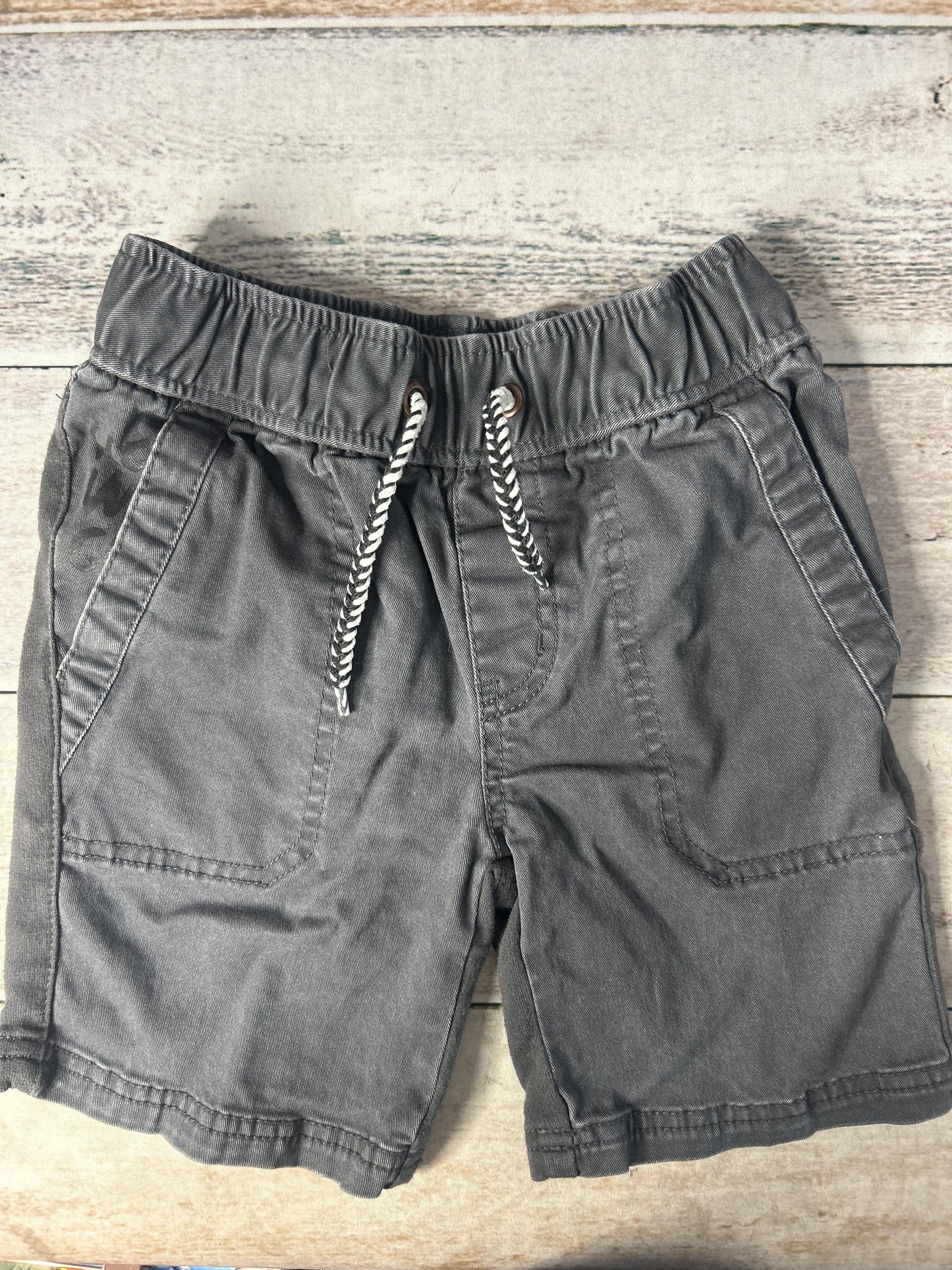 Boys Grey Shorts Size: 4T Grey