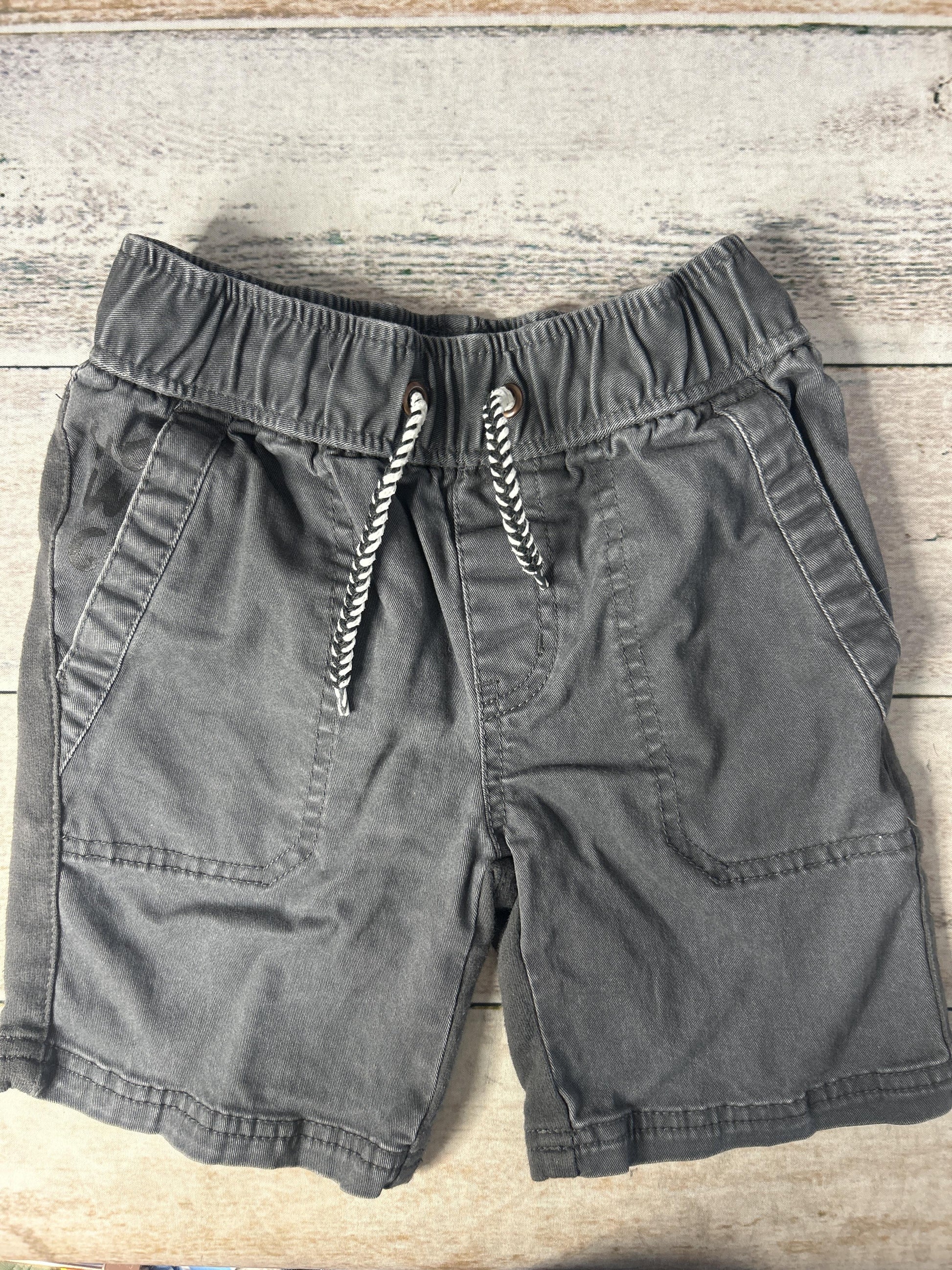 Boys Grey Shorts Size: 4T Grey