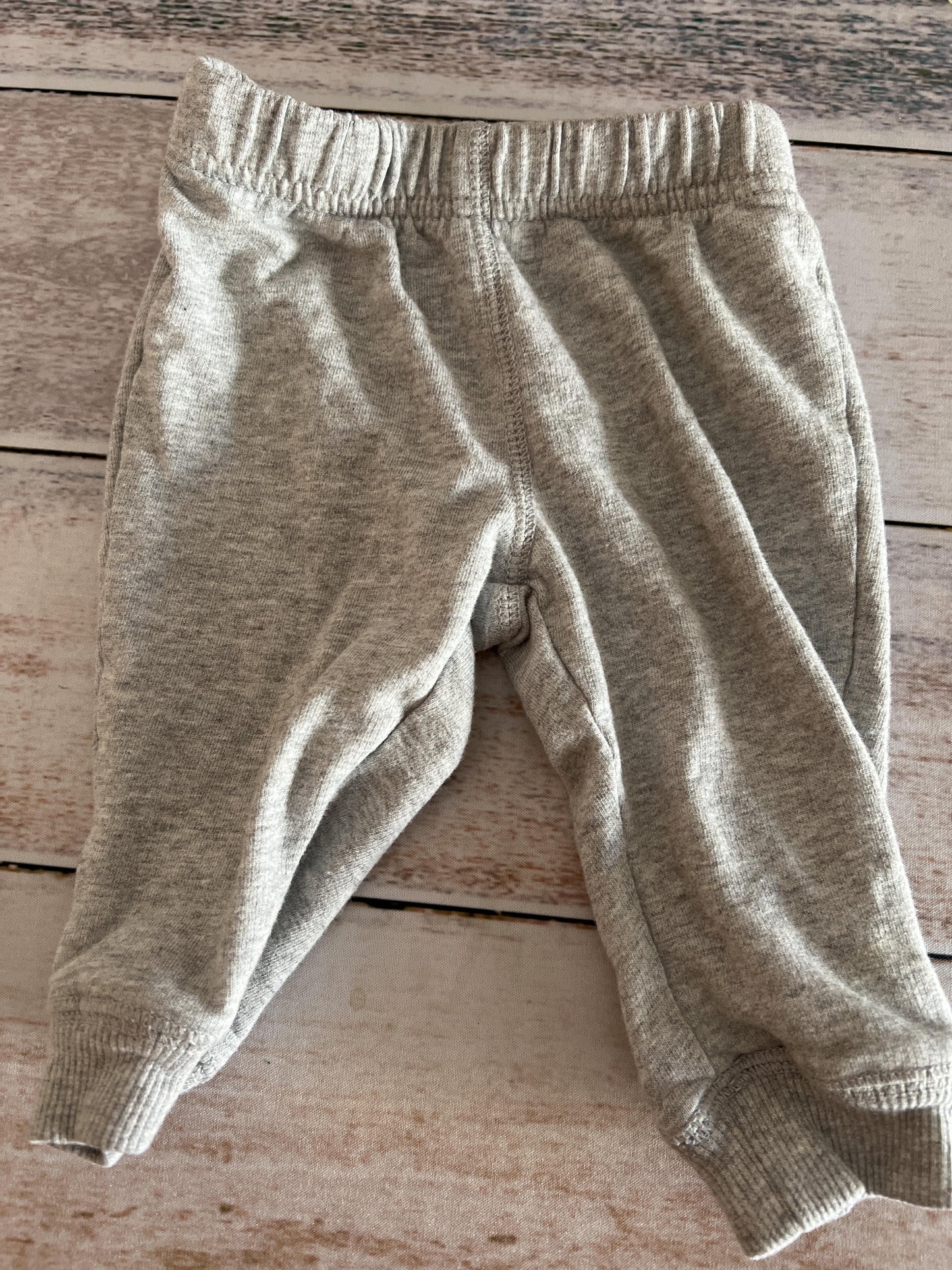 Carters Unisex Grey Pants Size: 6 months Grey