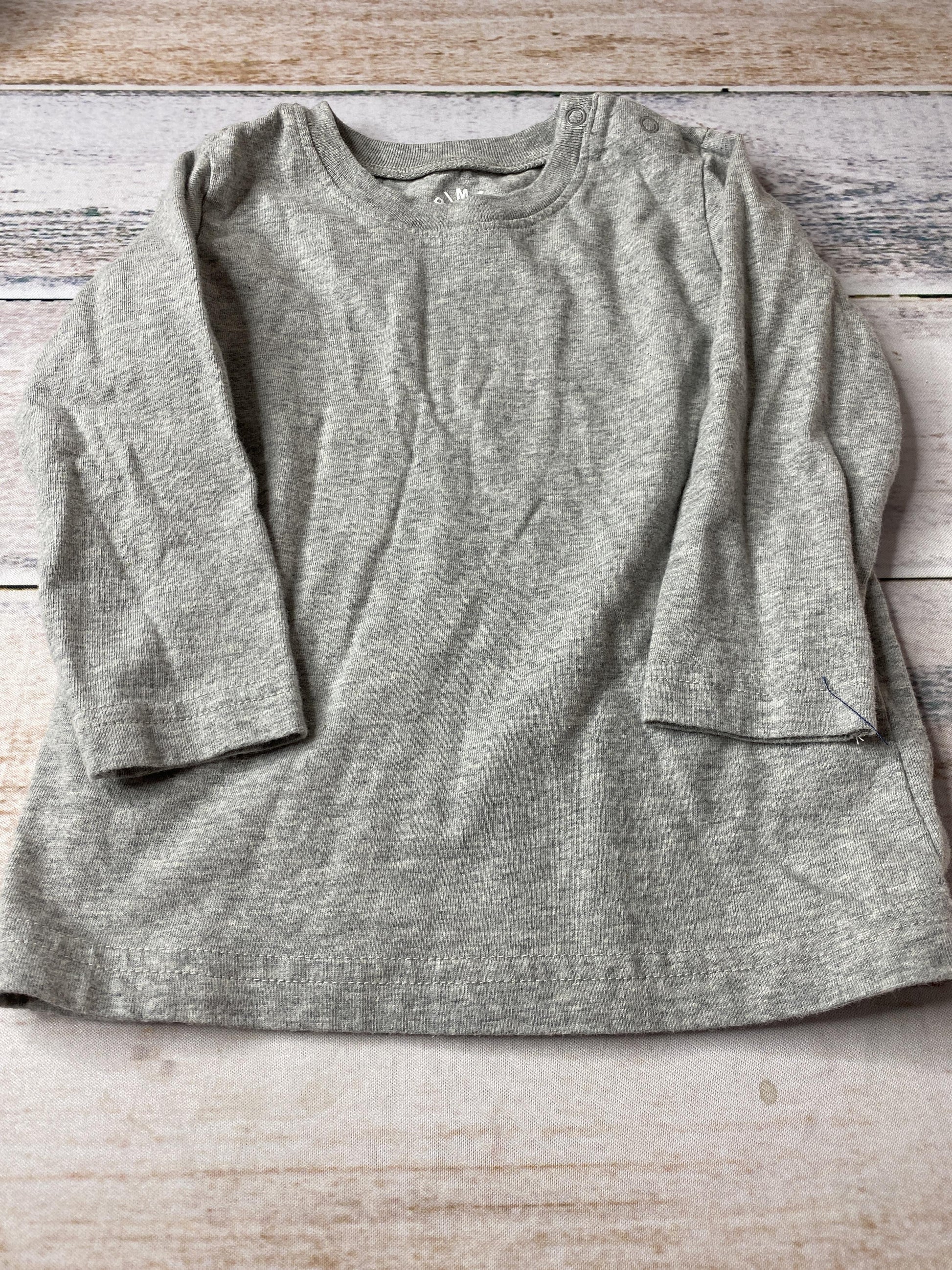 Primary Unisex Grey Long Sleeve Shirt Size: 12-18 months Grey