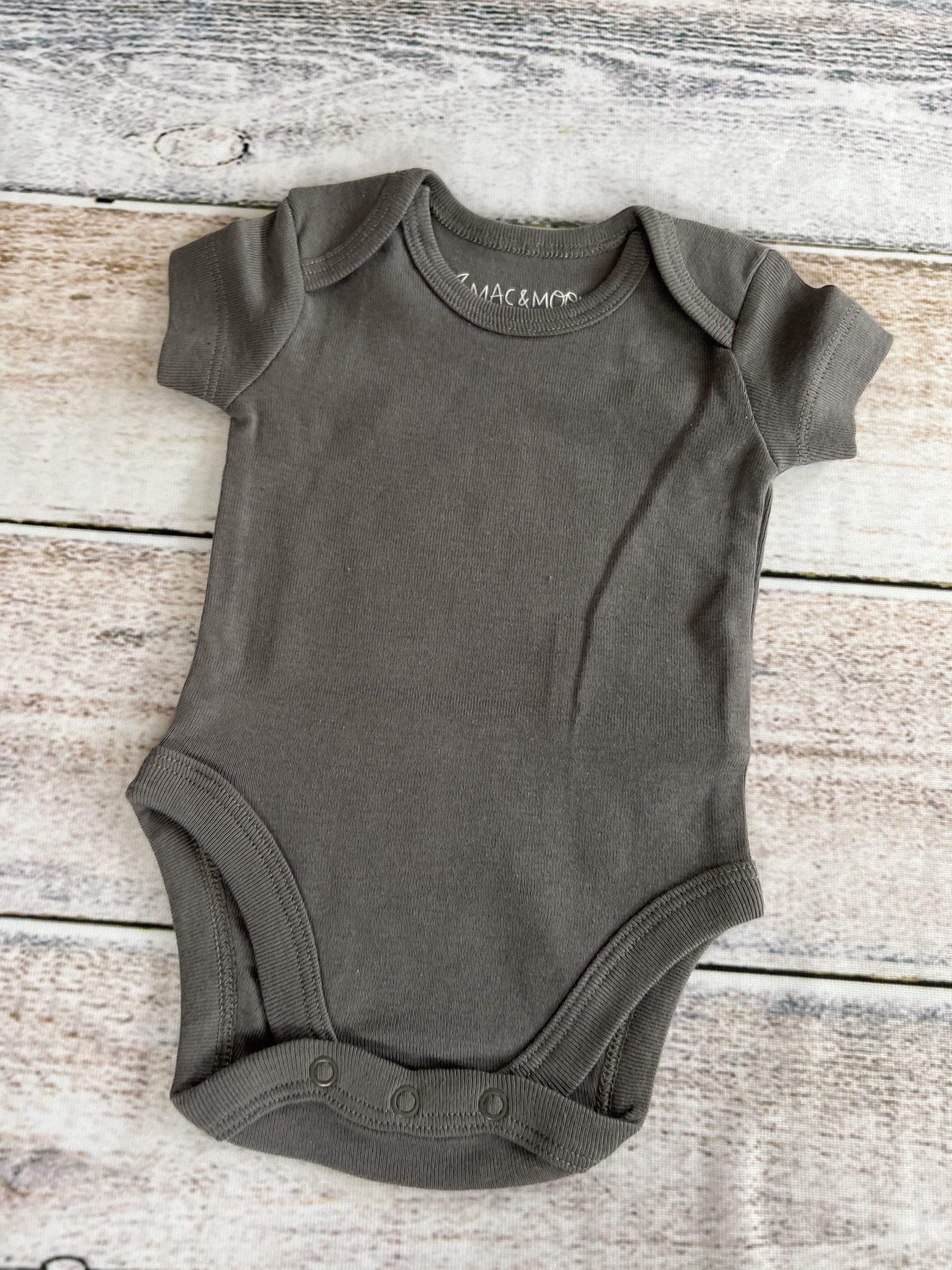 Mac and Moon Unisex Grey Onesie Size: Newborn Grey