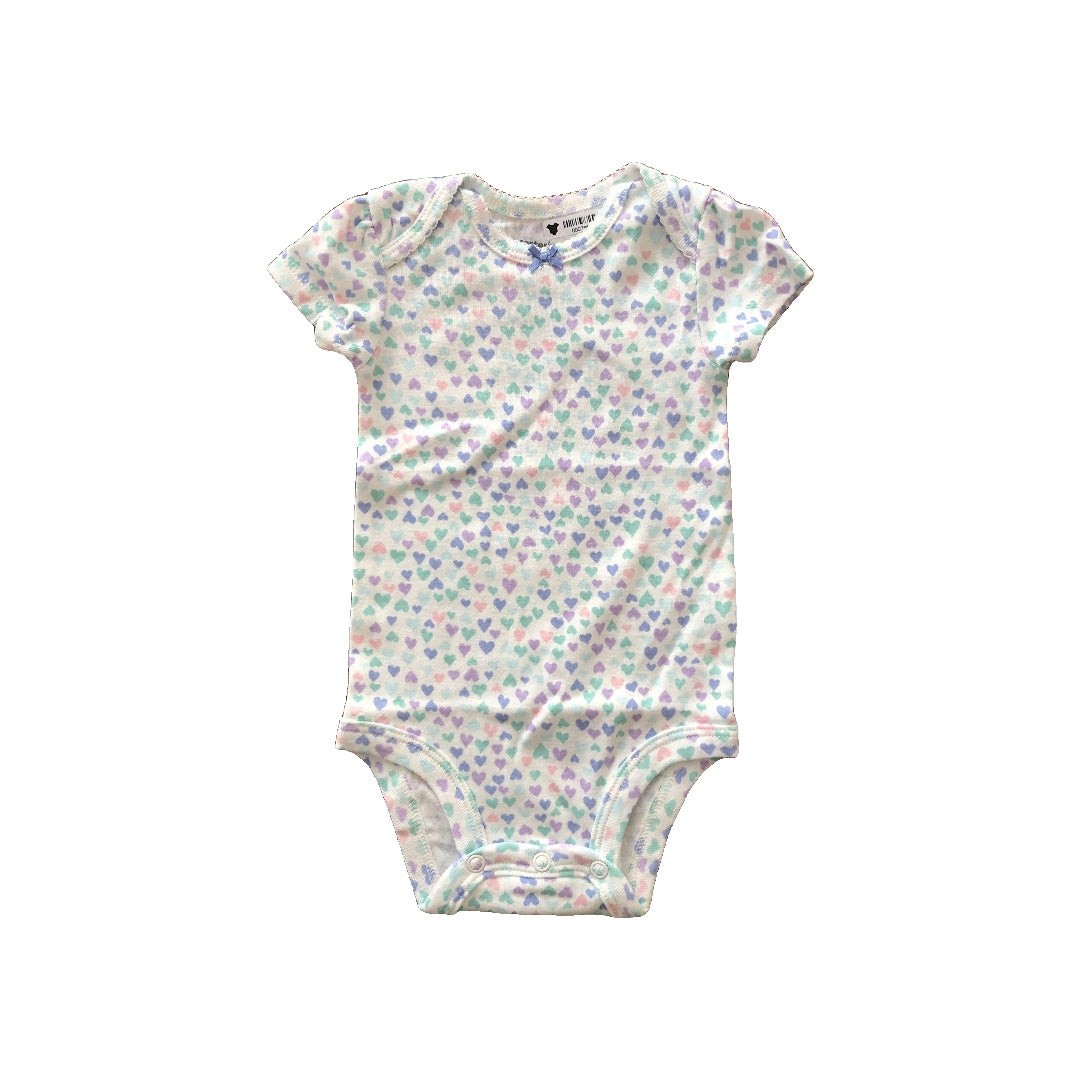 Carters Girls Hearts | White | purple | light green | Light Blue Onesie Size: 3 months Hearts | White | purple | light green | Light Blue